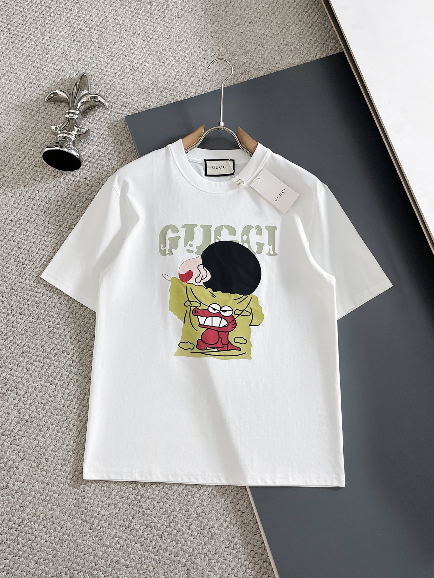 NO:910278,Gucci/Gucci 2026 spring and summer new products, complete with three labels, pure cotton round neck short-sleeved T-shirt, good product without too much introduction, look at the details, counter size M-XXXL 175/140 recommended L, slightly loose version, gucci, T-shirt, tees, t-shirt,19860909Gucci/古奇 2026年春夏新品上新 三标齐全 纯棉圆领短袖T恤 好货不用过多介绍 看细节 专柜码数M-XXXL 175/140建议L 微宽松版型,,gucci,T-shirt,tees，t-shirt,,Men's clothing