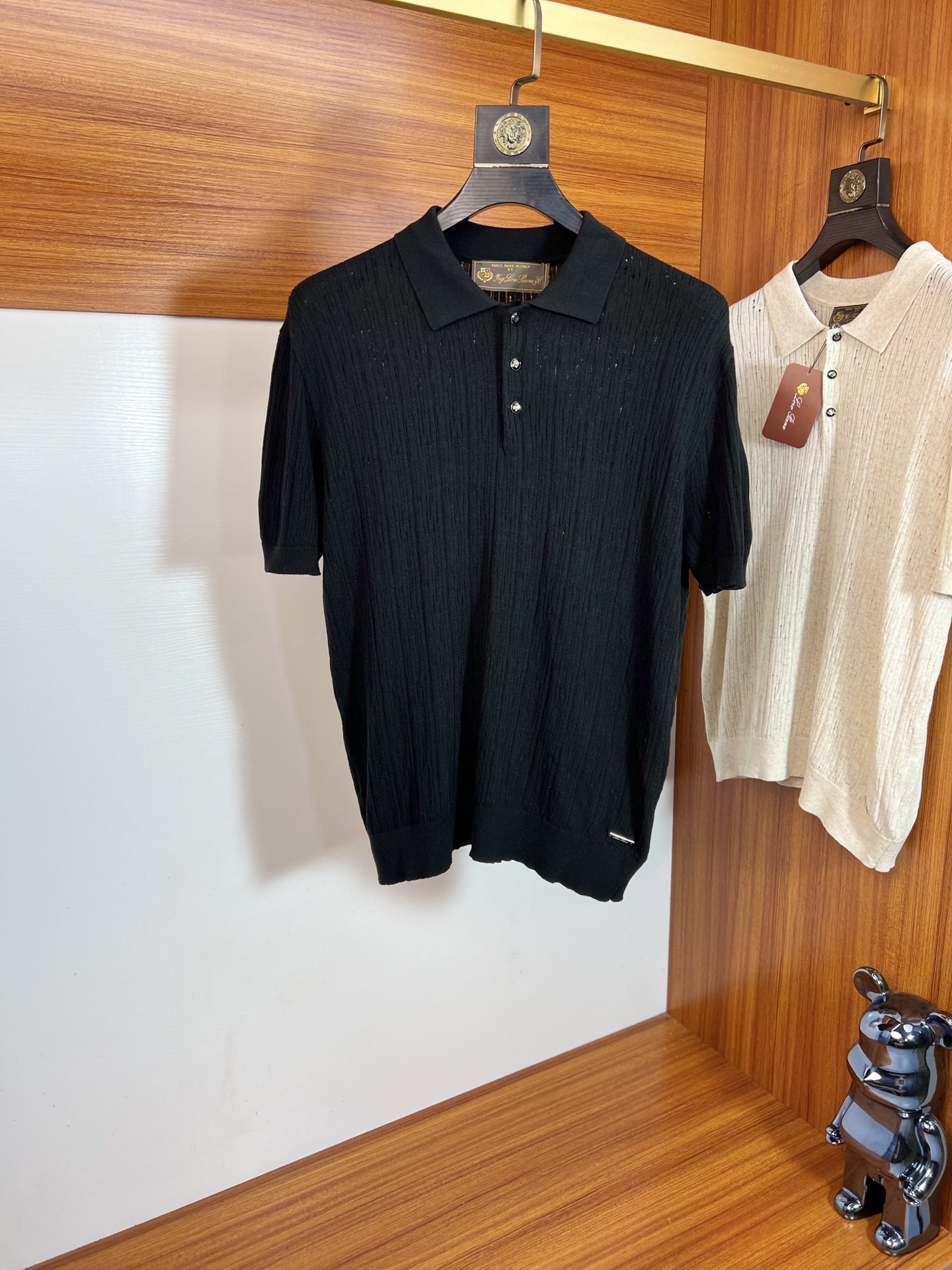 NO:937949,LP 1956 spring and summer new products, complete with three labels, knitted round neck short-sleeved T-shirt, old money style series, good products need no introduction, look at the details, counter size M-XXXL / recommended L,, loro piana, T-shirt, tees, t-shirt,19860909LP 1956年春夏新品上新 三标齐全 针织圆领短袖T恤 老钱风系列 好货不用过多介绍 看细节 专柜码数M-XXXL /建议L,,loro piana,T-shirt,tees，t-shirt,,Men's clothing