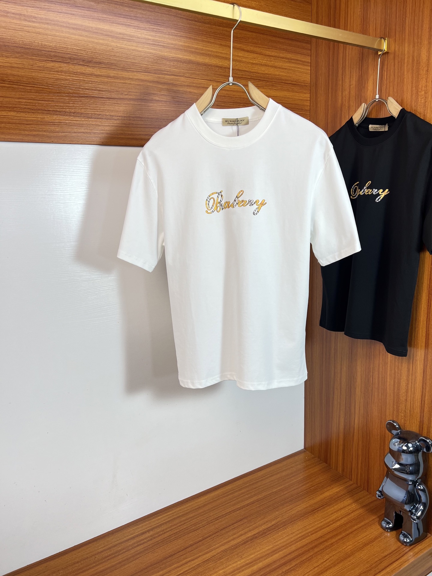 NO:913746,Burberry/Burberry 2026 spring and summer new products, complete with three labels, mercerized cotton short-sleeved T-shirt, good product without too much introduction, look at the details, counter size M-XXXL 175/140, recommended L,, burberry, burberry, T-shirt, tees, t-shirt,19860909Burberry/巴宝莉 2026春夏新品 三标齐全 丝光棉短袖T恤 好货不用过多介绍 看细节 专柜码数M-XXXL 175/140建议L,,burberry,burberry,T-shirt,tees，t-shirt,,Men's clothing