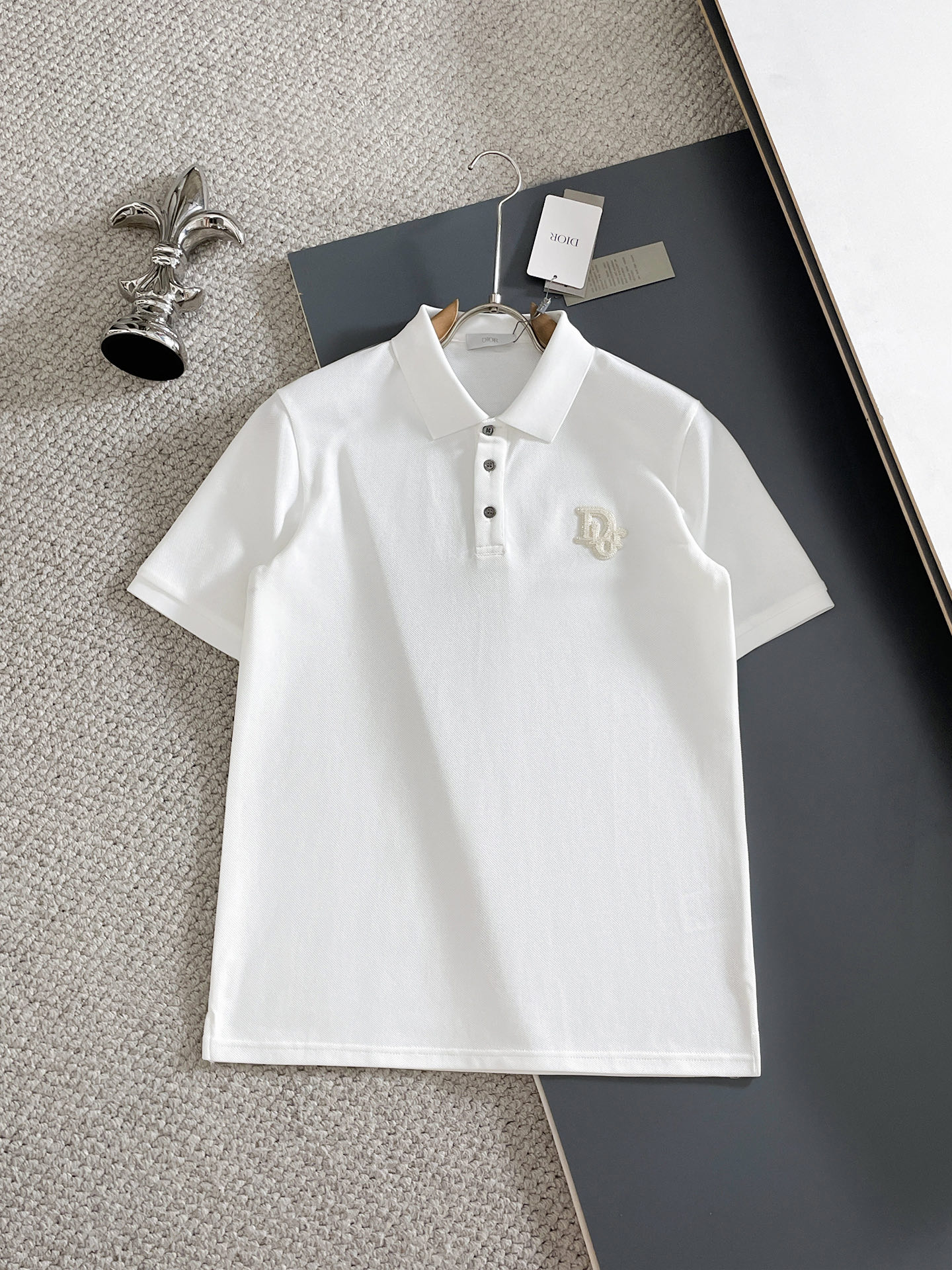 NO:915653,Dior/Dior 2026 spring and summer new products, complete with three labels, lapel short-sleeved POLO shirt, good product without too much introduction, look at the details, counter size M-XXXL 175/140 recommended L, slim fit, dior, dior, T-shirt,19860909Dior/迪奥 2026年春夏新品上新 三标齐全 翻领短袖POLO衫 好货不用过多介绍 看细节 专柜码数M-XXXL 175/140建议L 修身版型,,dior,dior,T-shirt,,Men's clothing