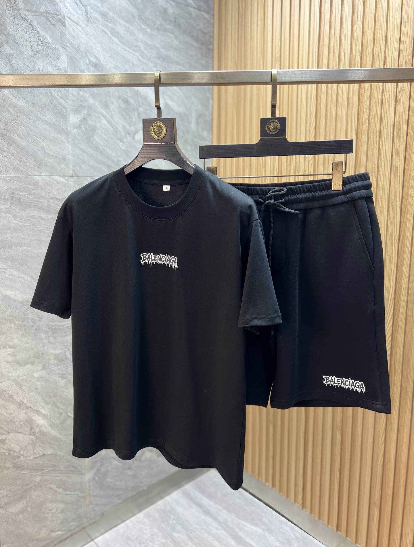 NO:946347,Balenciaga/Balenciaga 2026 spring and summer new products, complete with three standards, fashionable casual suits, good products without too much introduction, look at the details, counter size M-XXXL 175/140, recommended L,, balenciaga, balenciaga,19860909Balenciaga/巴黎世家 2026春夏新品 三标齐全 时尚休闲套装 好货不用过多介绍 看细节 专柜码数 M-XXXL 175/140建议L,,balenciaga,balenciaga,,Men's clothing
