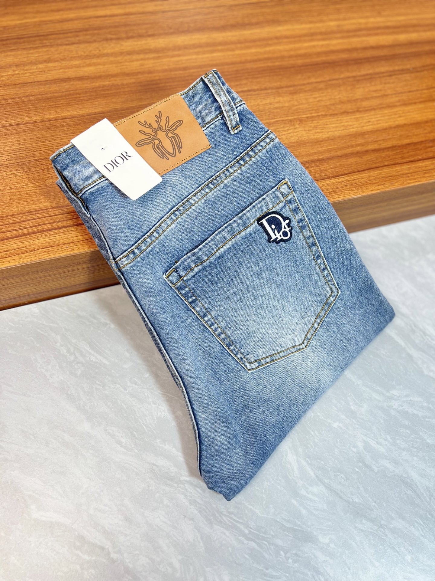 NO:954192,Dior/Dior 2026 spring and summer new products, complete with three labels, jeans, good products, no need to introduce too much, look at the details, counter size 29-38 / upper body size 32, dior, dior, jeans,19860909Dior/迪奥 2026春夏新品 三标齐全 牛仔裤 好货不用过多介绍 看细节 专柜码数29-38 /上身32码,,dior,dior,jeans,,Men's clothing