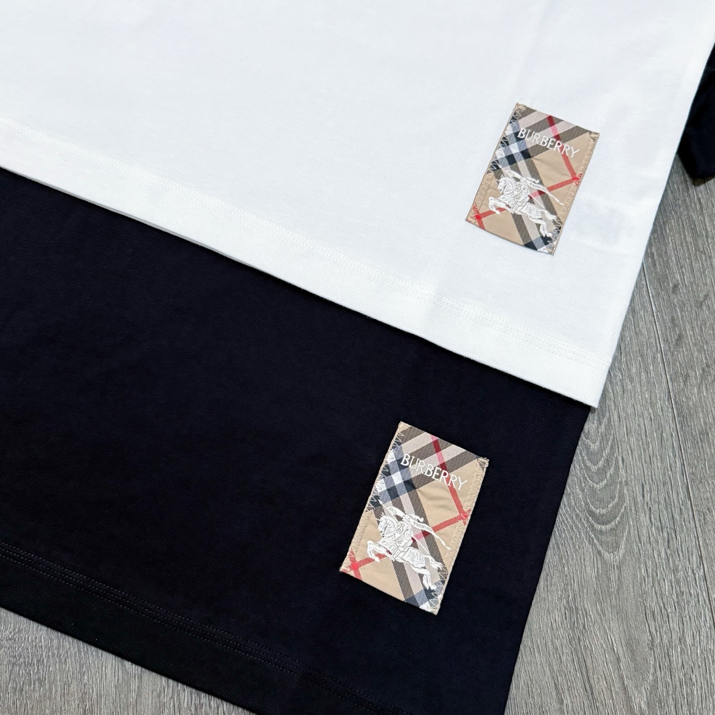 Burberry Slim Fit Crewneck T-Shirt with Check Patch Detail - Unisex Style 7 i1747054629222 7093 0 5