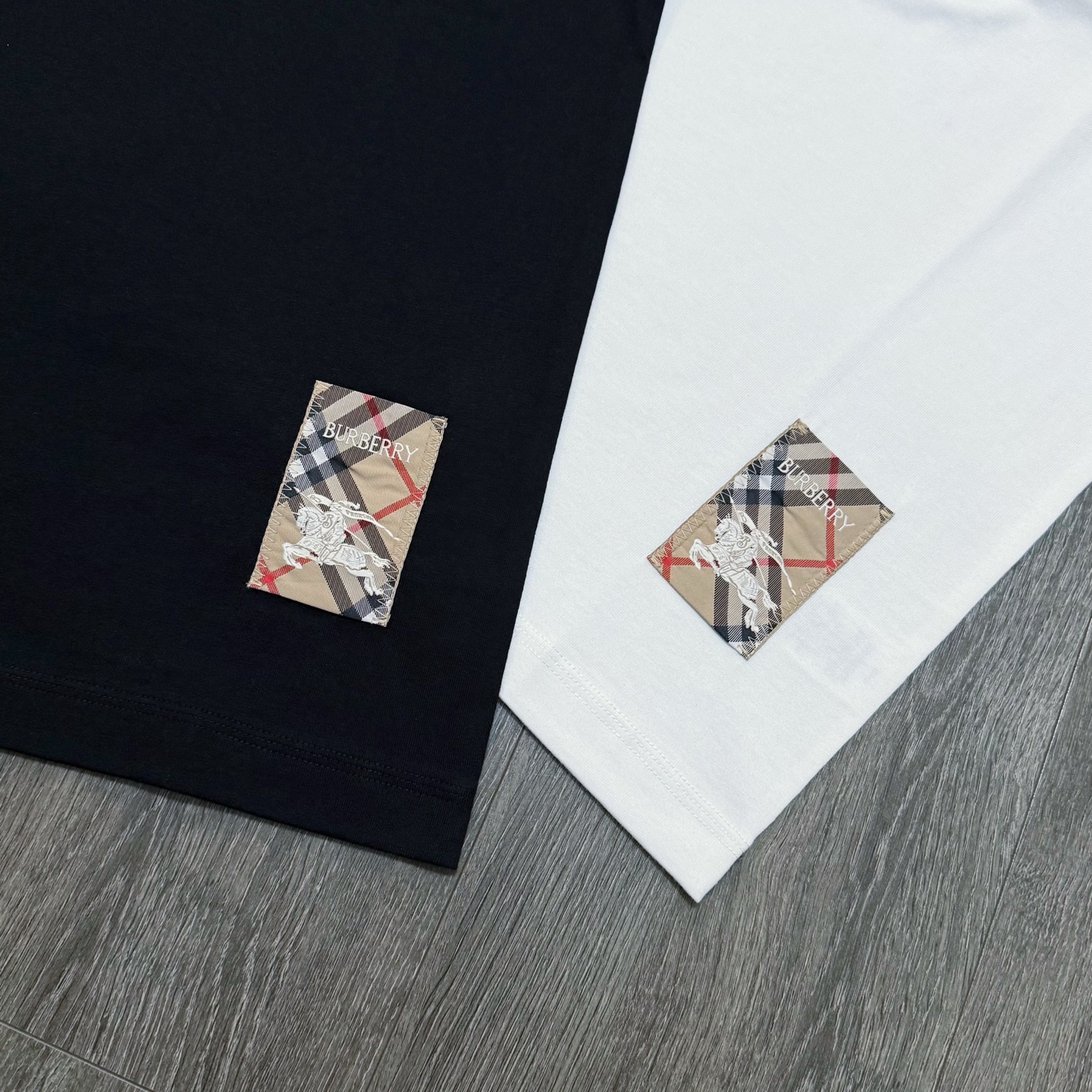 Burberry Slim Fit Crewneck T-Shirt with Check Patch Detail - Unisex Style 6 i1747054630732 9867 0 4