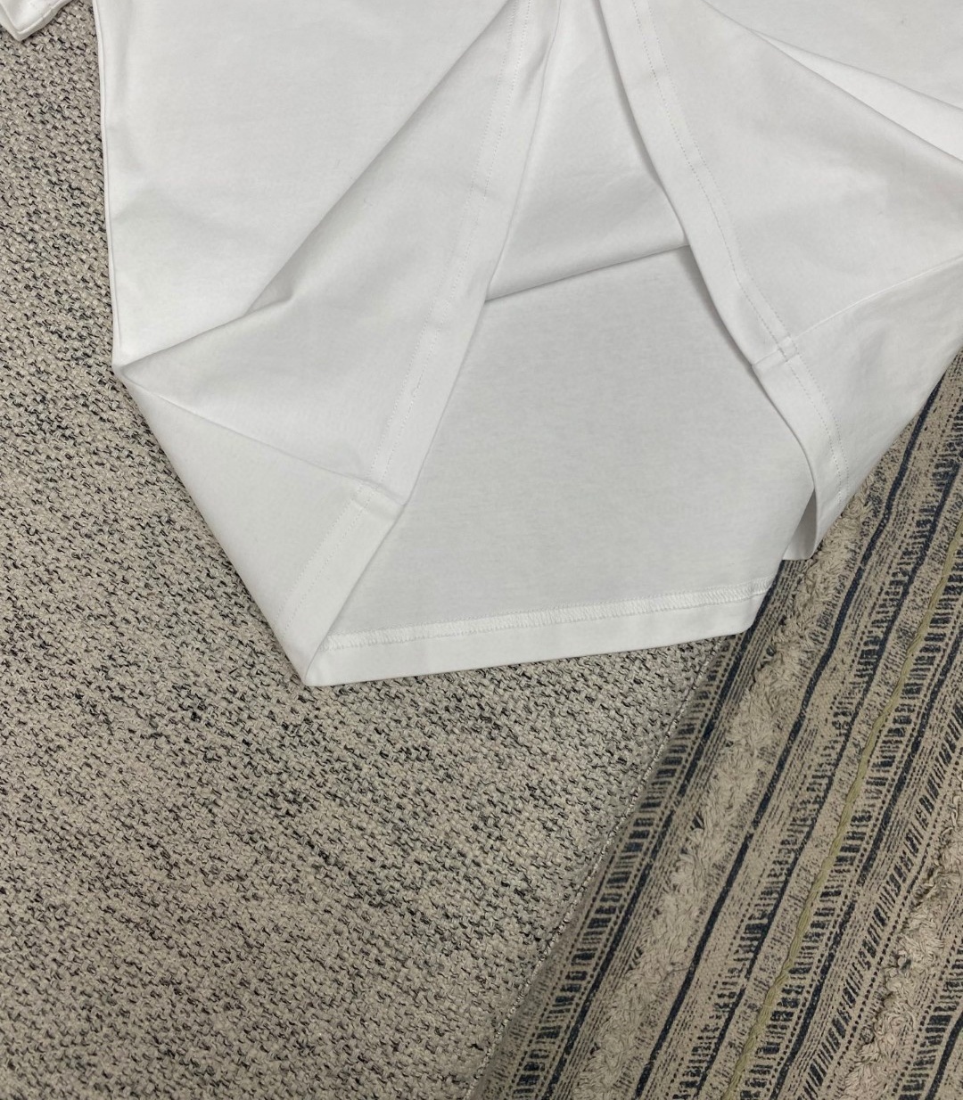 P90 alo 2025春秋新款 250克定制索罗纳面料 圆领短袖 立体印花工艺 男女同款 S M L XL XXL 五个码 黑色  白色 