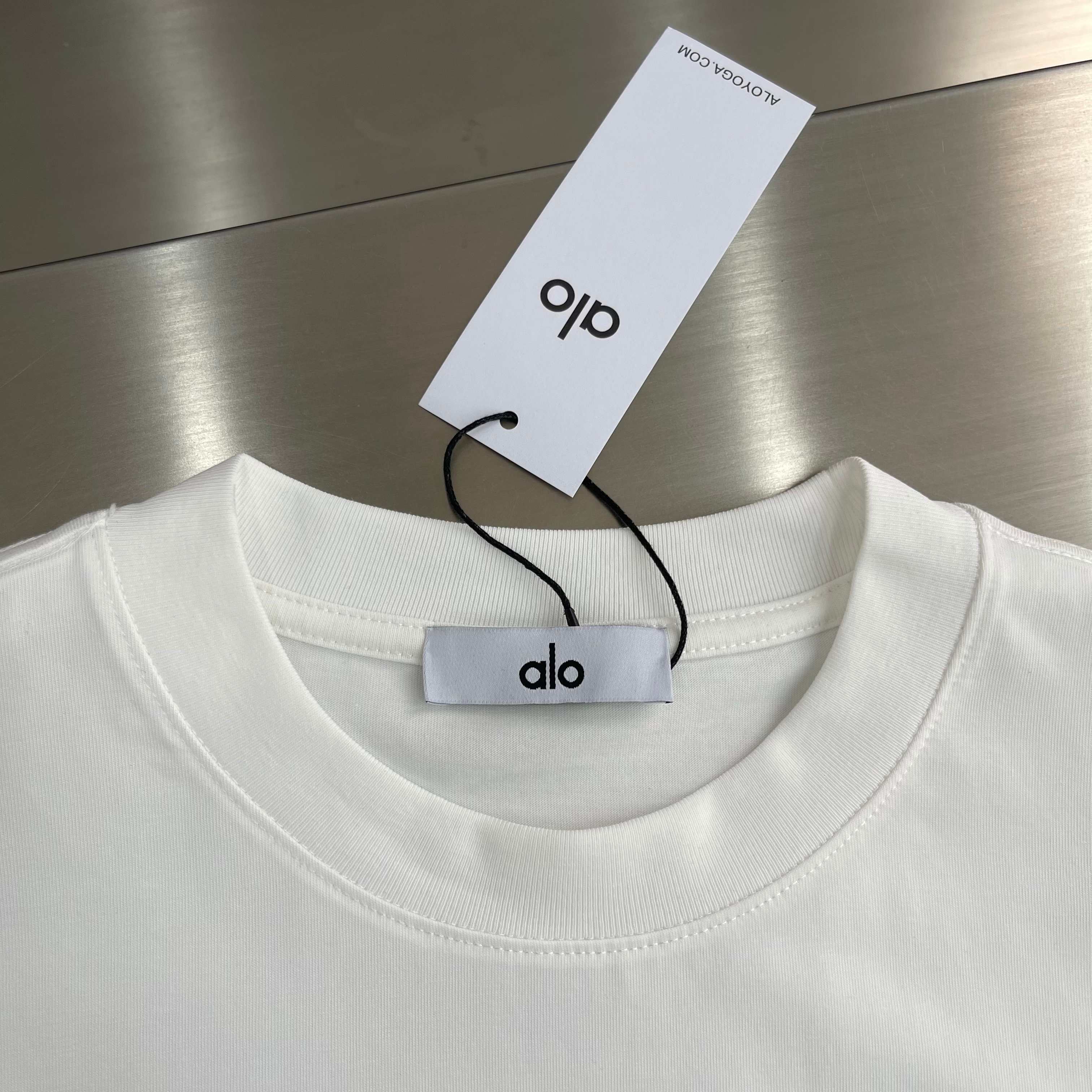 P90 alo 2025春秋新款 250克定制索罗纳面料 圆领短袖 立体印花工艺 男女同款 S M L XL XXL 五个码 黑色  白色 