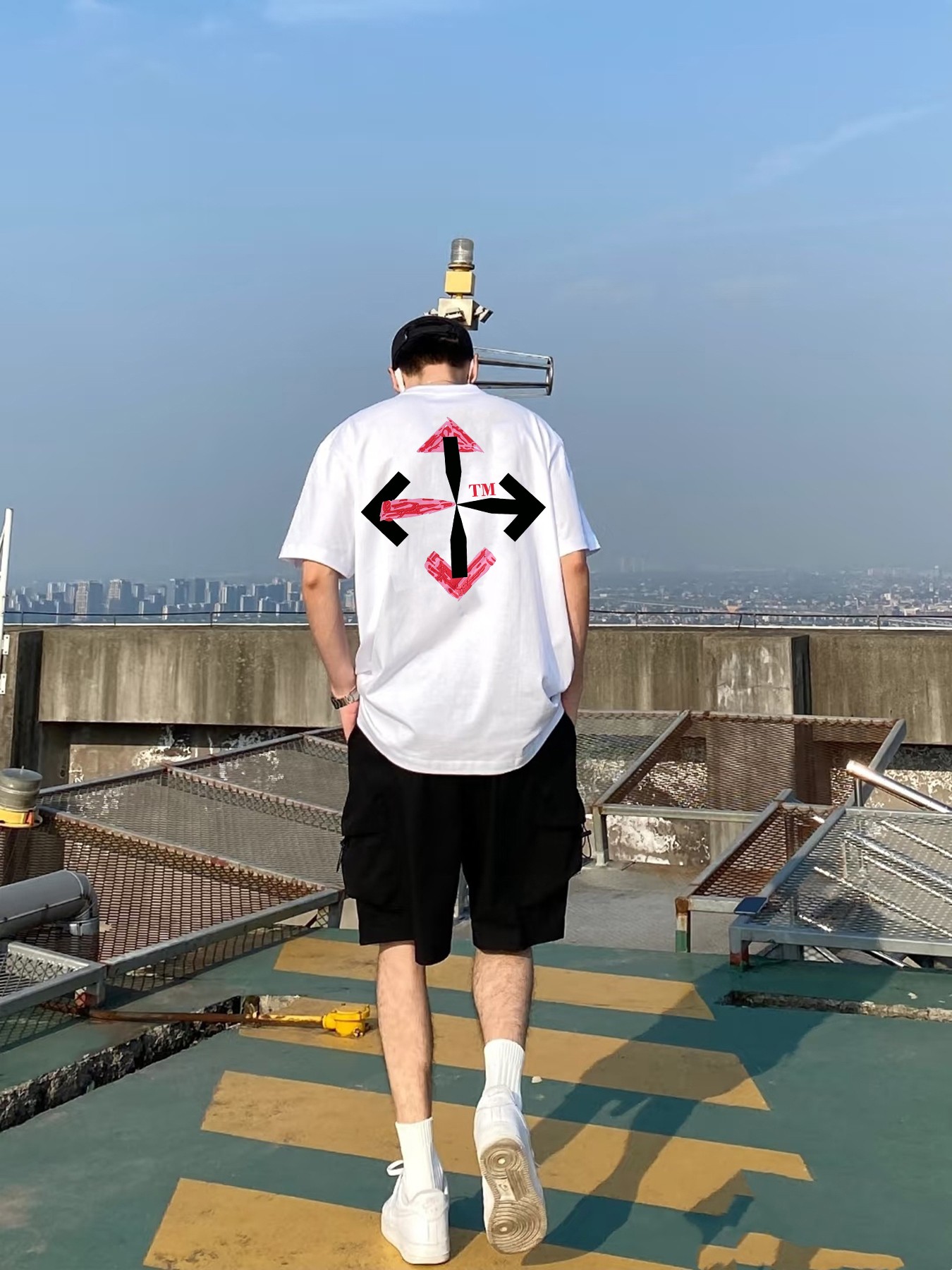 오프화이트 남성 크루넥 반팔 티셔츠 87039 이미지 8
