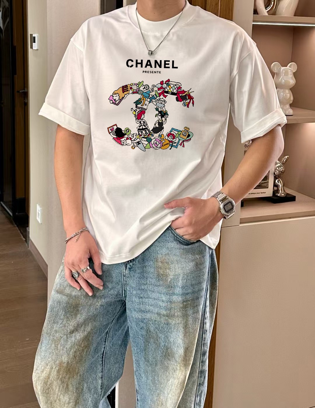 P90 Chanel 2026 nueva camiseta de verano, serie de arte clásico, estreno exclusivo en línea. Modelo versátil con detall…