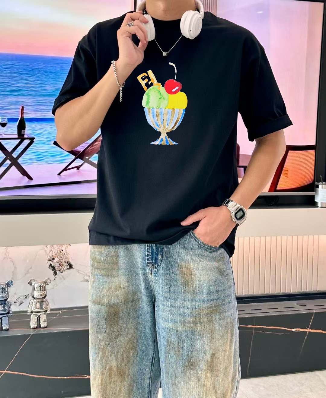 P90⚜️FENDI 芬迪 2026 Nueva camiseta de mostrador. La marca presenta forma de cono de helado. ¡Técnica de estampado tridim…