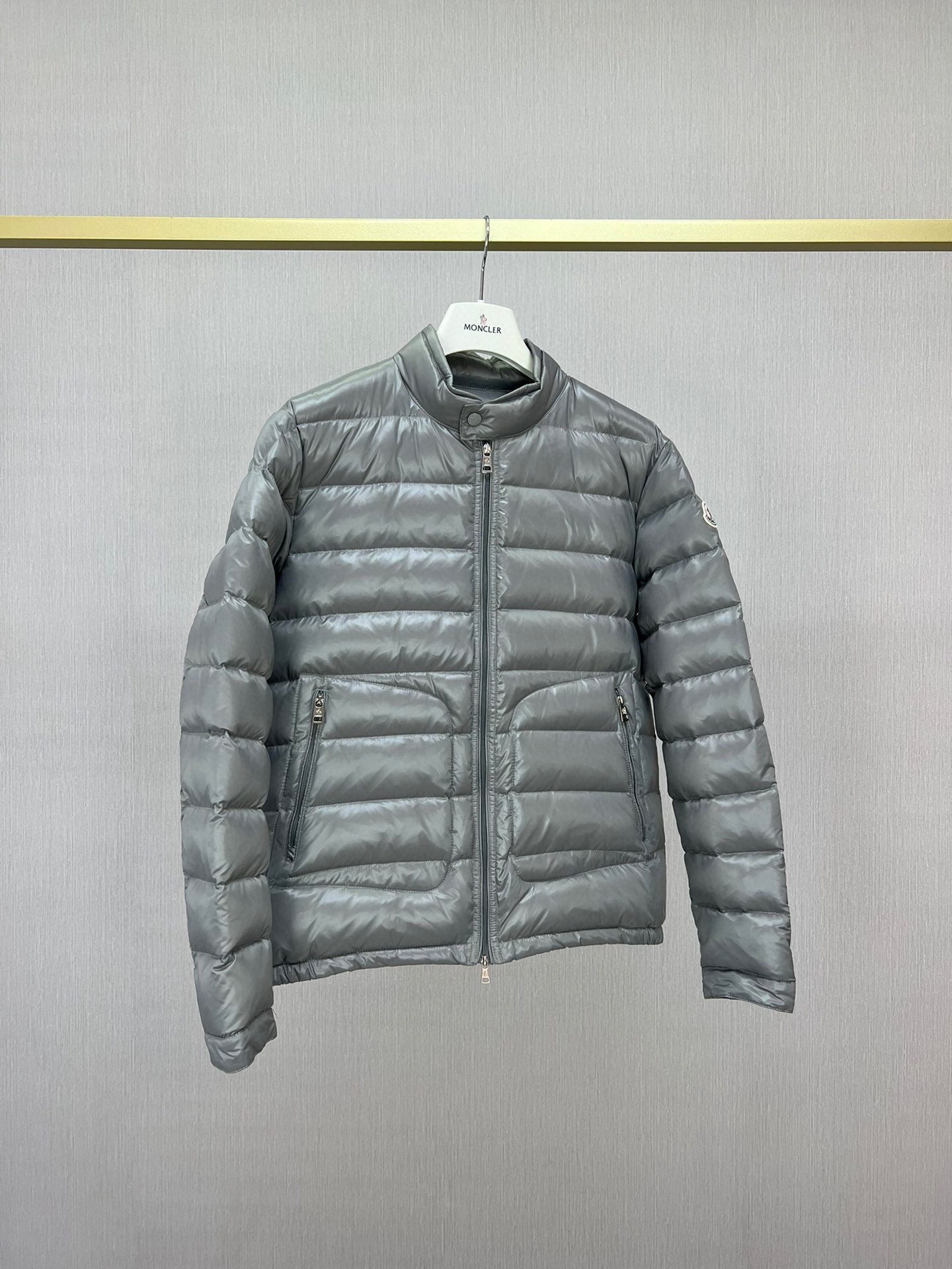 MONCLER アクール メンズ 軽量ライダージャケット 秋冬モデル