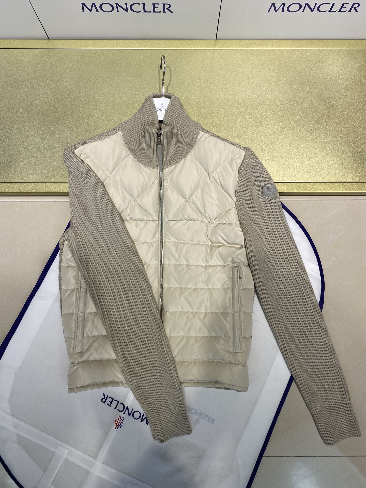 モンクレール 立襟羽織 ニットダウンジャケット 男女兼用