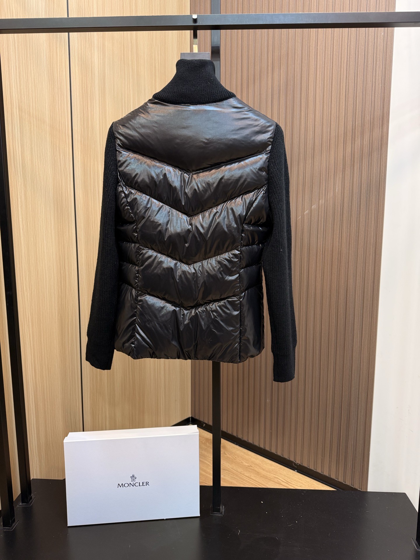 MONCLER レディース 収腰デザイン ニット羽織り