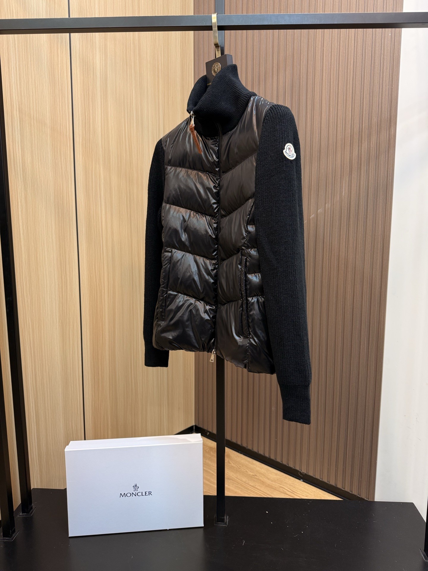 MONCLER レディース 収腰デザイン ニット羽織り
