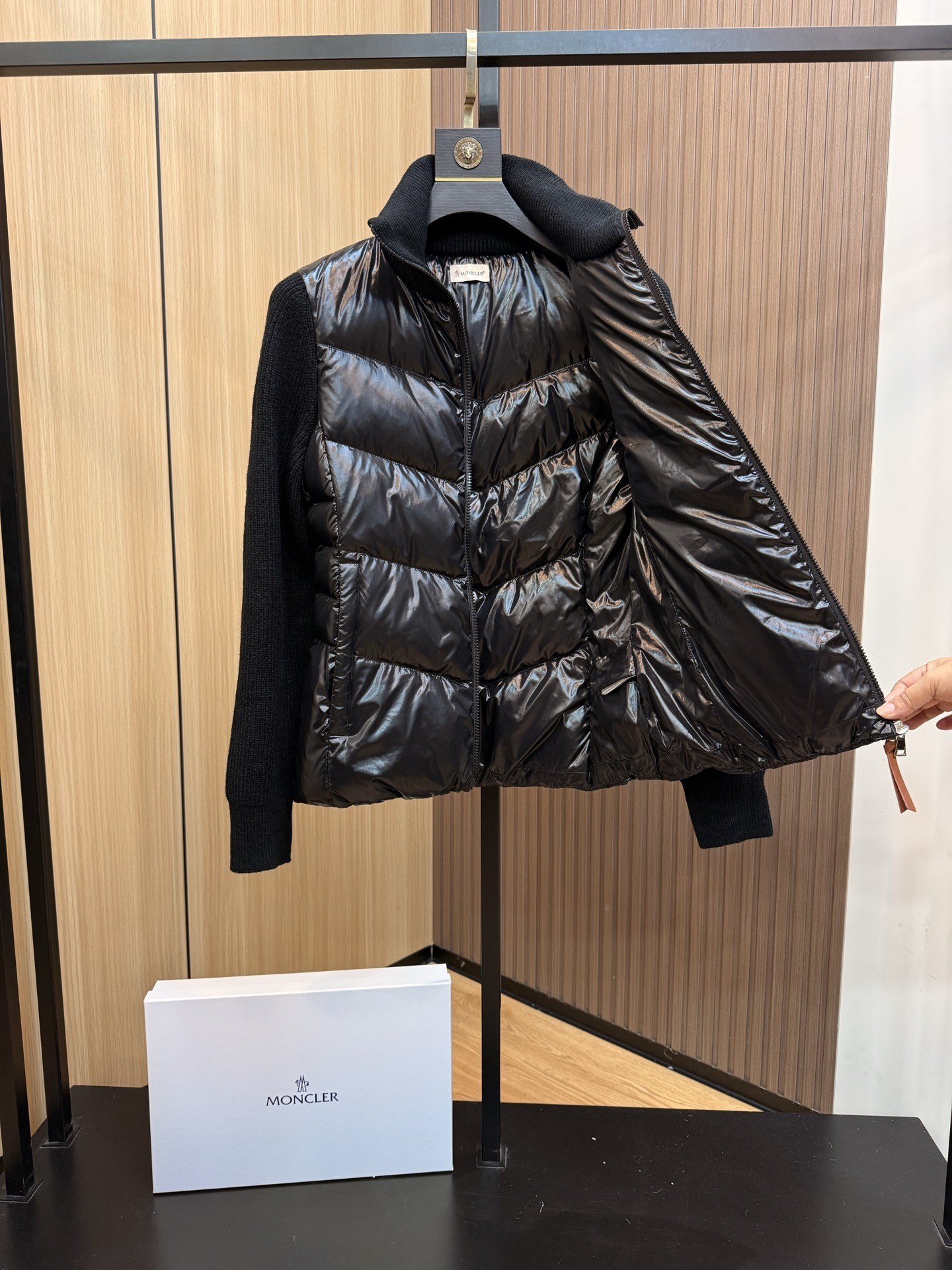 MONCLER レディース 収腰デザイン ニット羽織り