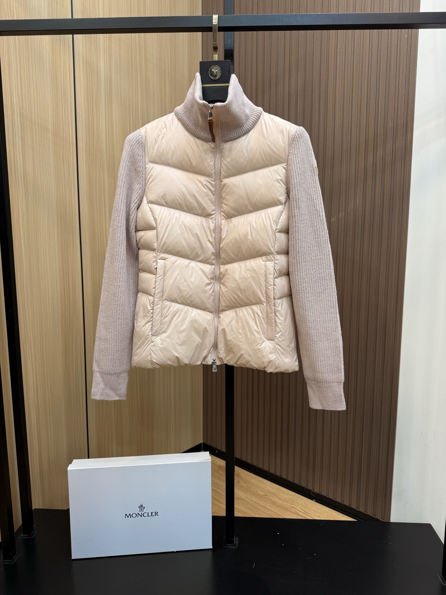 MONCLER モンクレール 新作収腰ニット羽織りダウンジャケット レディース