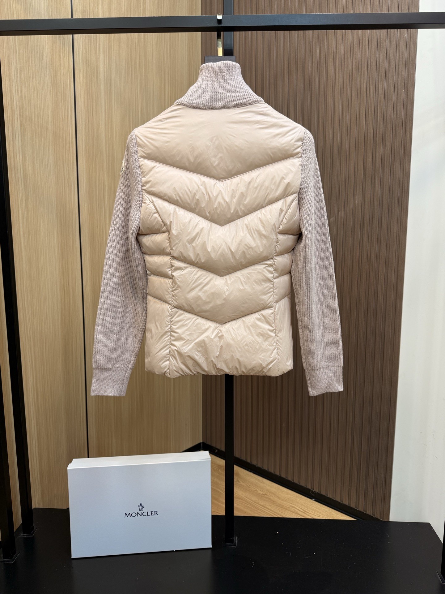 MONCLER モンクレール 新作収腰ニット羽織りダウンジャケット レディース