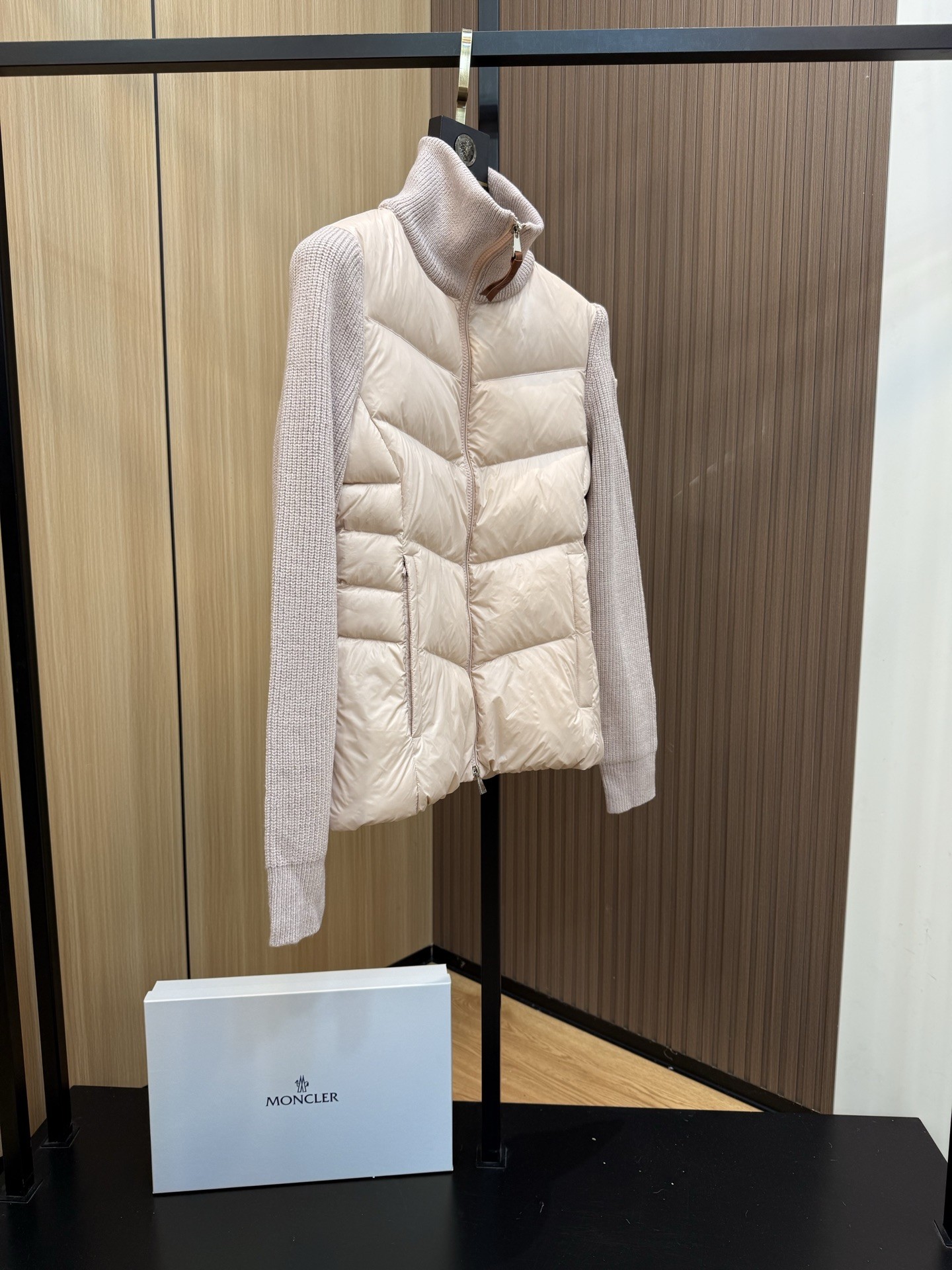 MONCLER モンクレール 新作収腰ニット羽織りダウンジャケット レディース