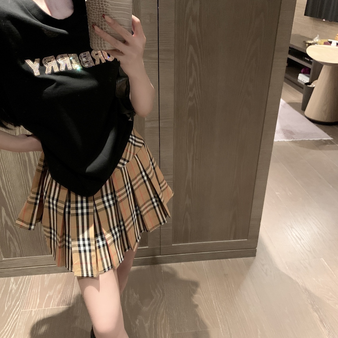 버버리 남성 반팔 49286