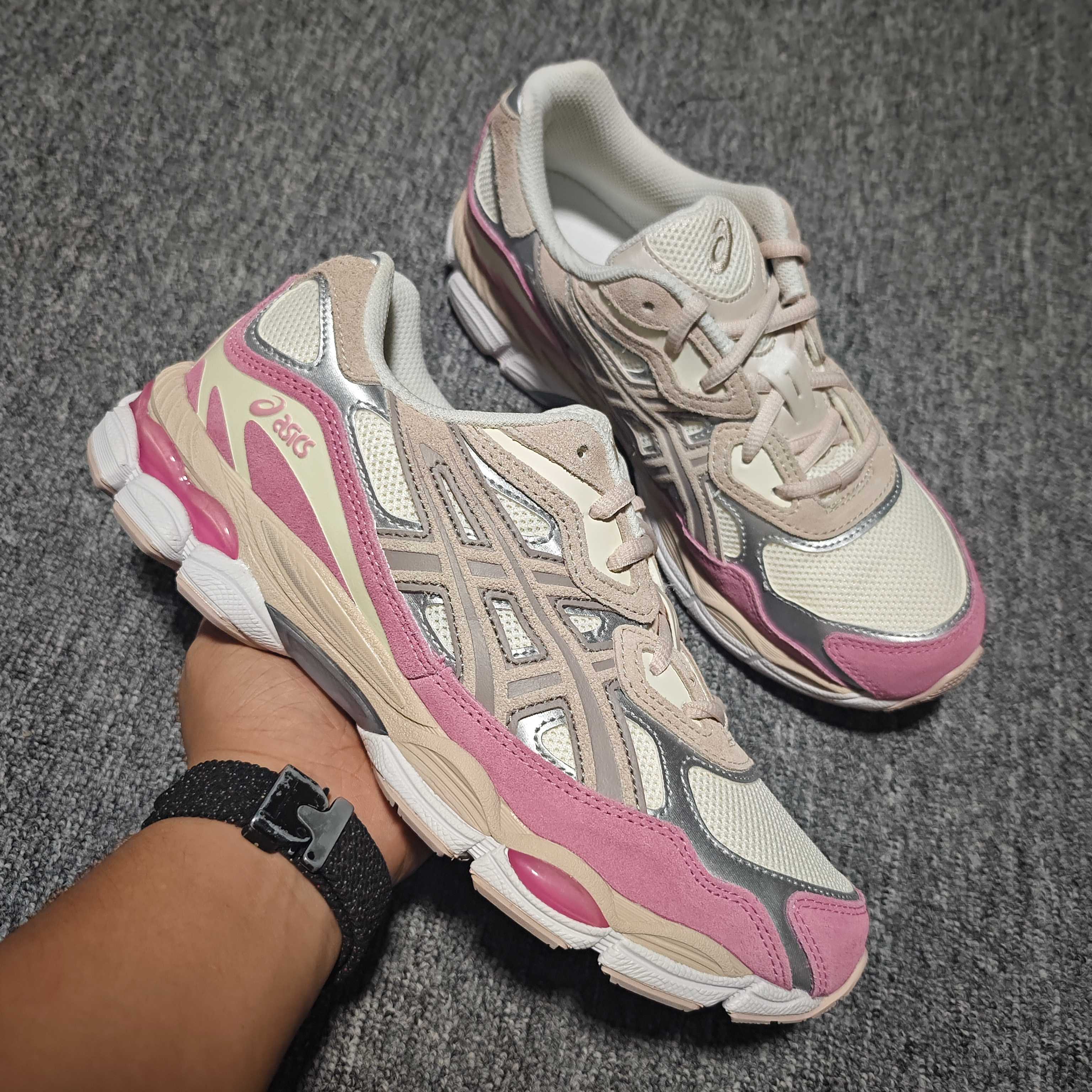 纯原 Asics 亚瑟士 GEL-NYC 低帮运动休闲跑步鞋 1203A383-104 高端零售专供品