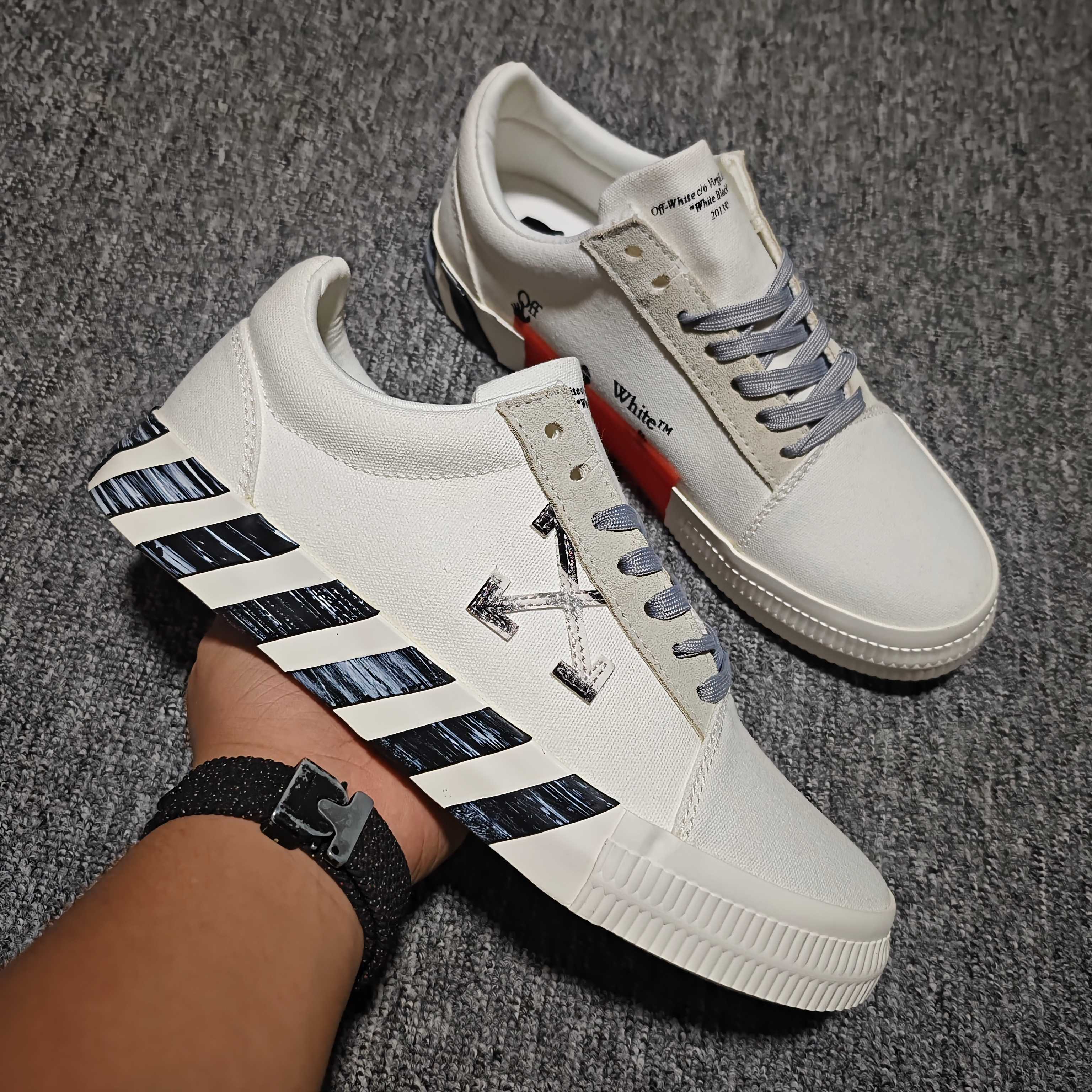  Off-White c/o Virgil Abloh Vulc Low Top 箭头低帮硫化帆布板鞋 