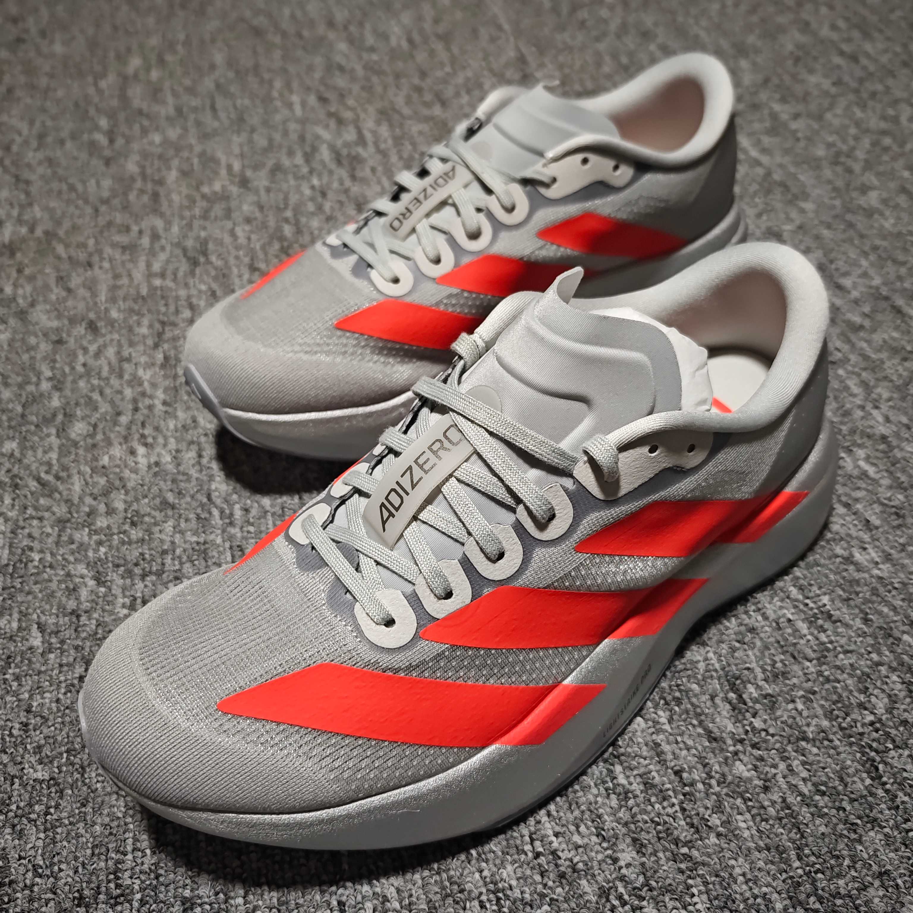  AD 阿迪 Adizero EVO 低帮休闲跑步鞋 KI3381 尺码：36 36.5 37 38 3