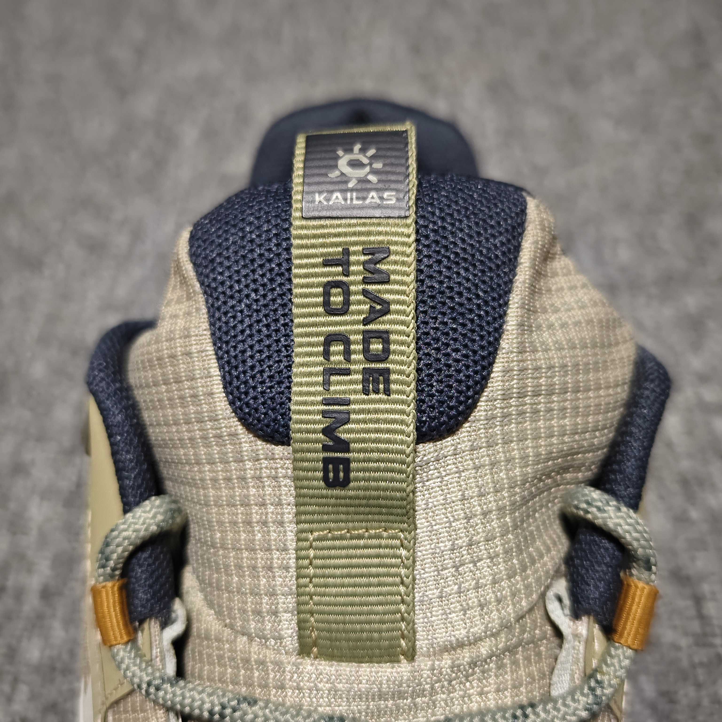  KLS 凯某石 山行-2 GTX户 外越野鞋 热门爆款 鞋面主体采用梭织布内 里搭配GTX防水内靴防水