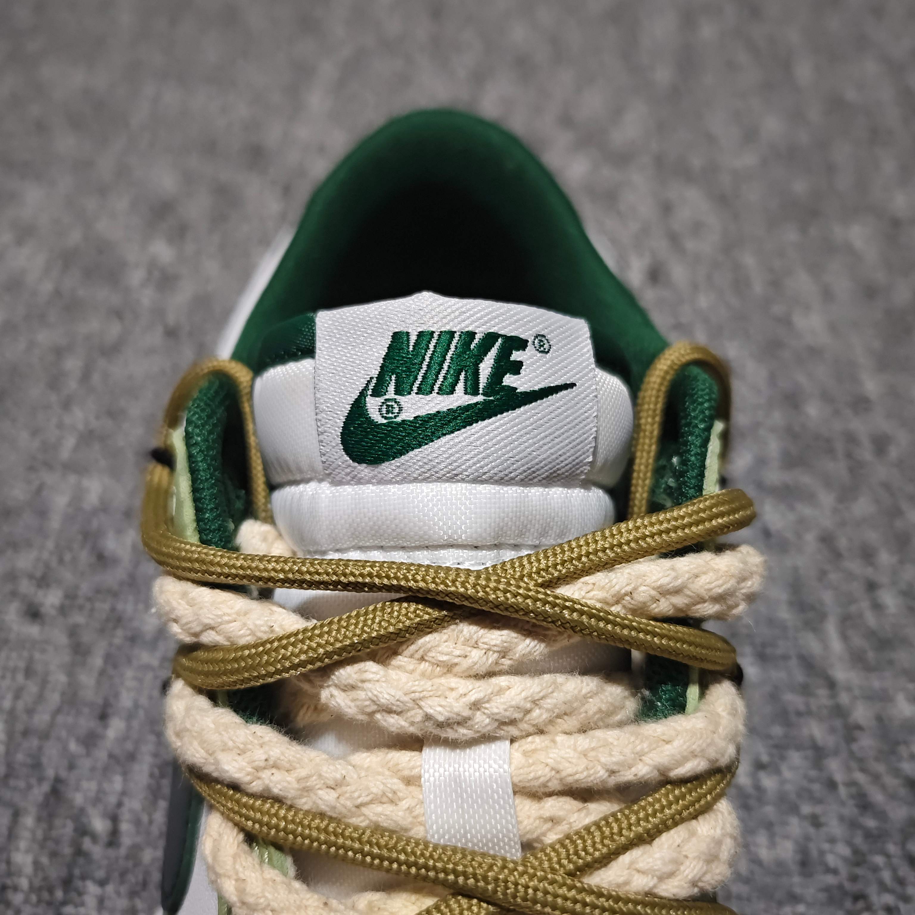  NK Dunk Low 客制款 低帮休闲板鞋 DD1391-101 尺码：40 40.5 41 42 