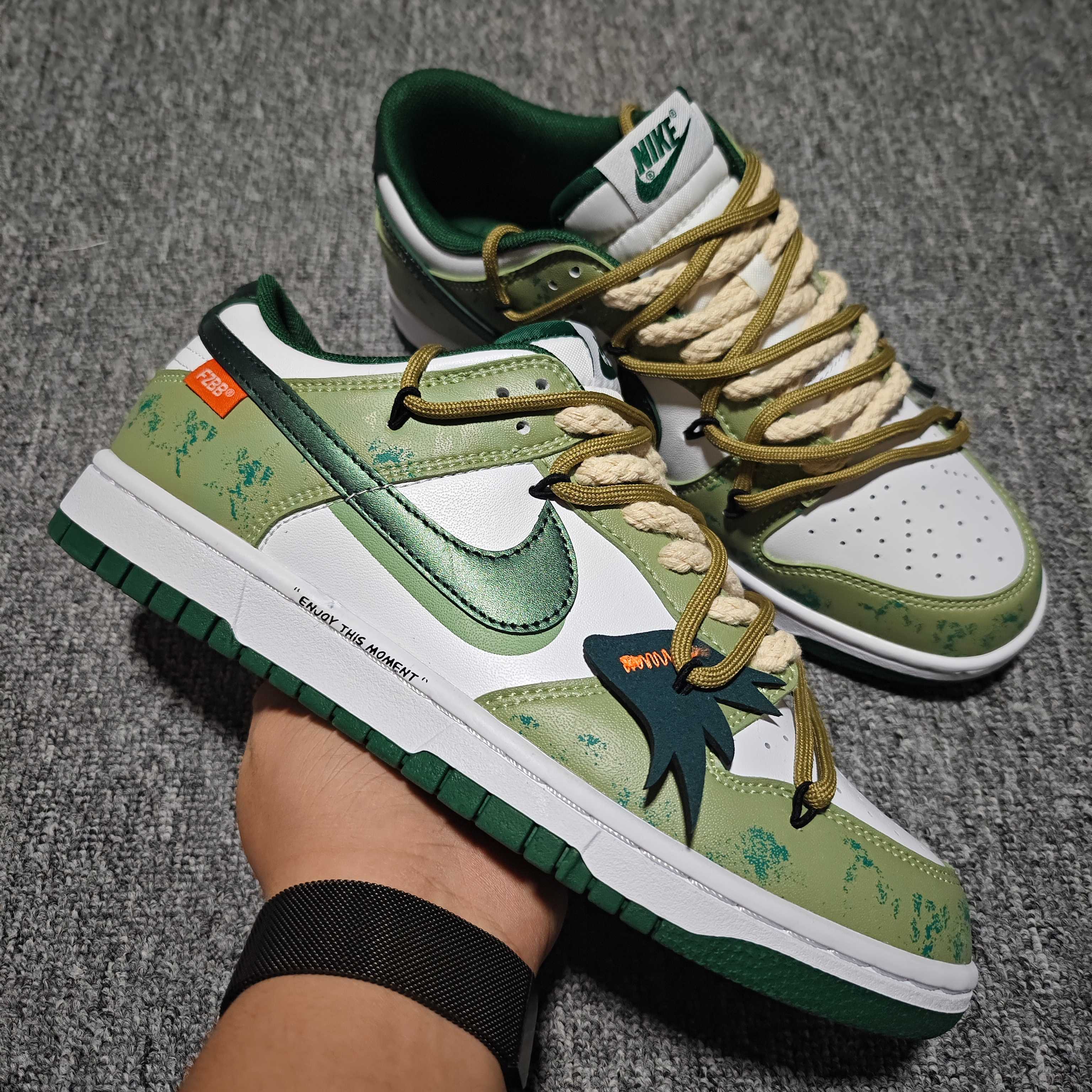  NK Dunk Low 客制款 低帮休闲板鞋 DD1391-101 尺码：40 40.5 41 42 