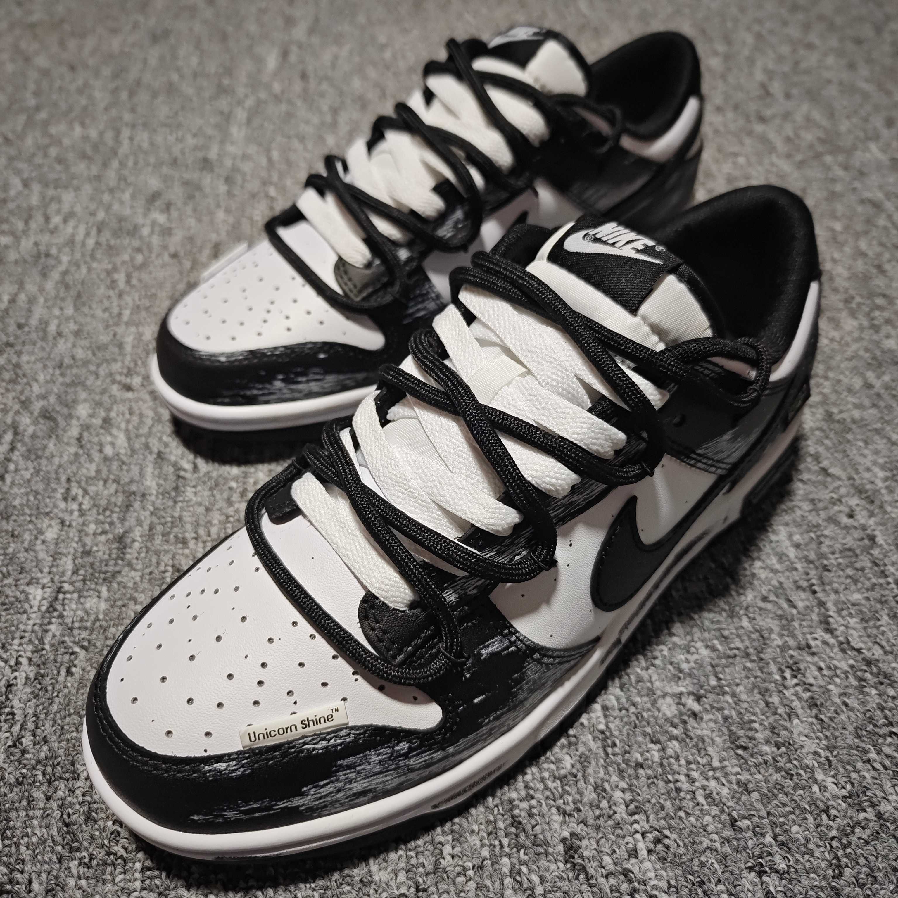  NK Dunk Low 客制款 低帮休闲板鞋 DD1391-100 尺码：40 40.5 41 42 