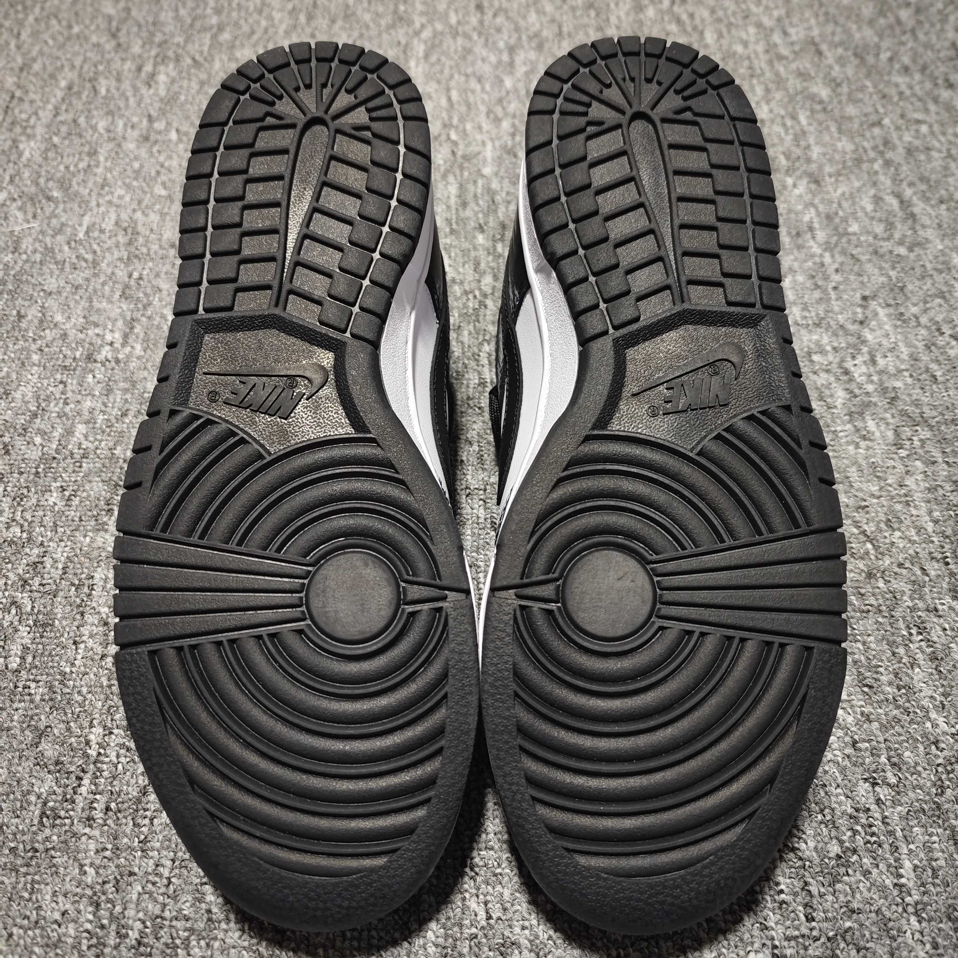  NK Dunk Low 客制款 低帮休闲板鞋 DD1391-100 尺码：40 40.5 41 42 