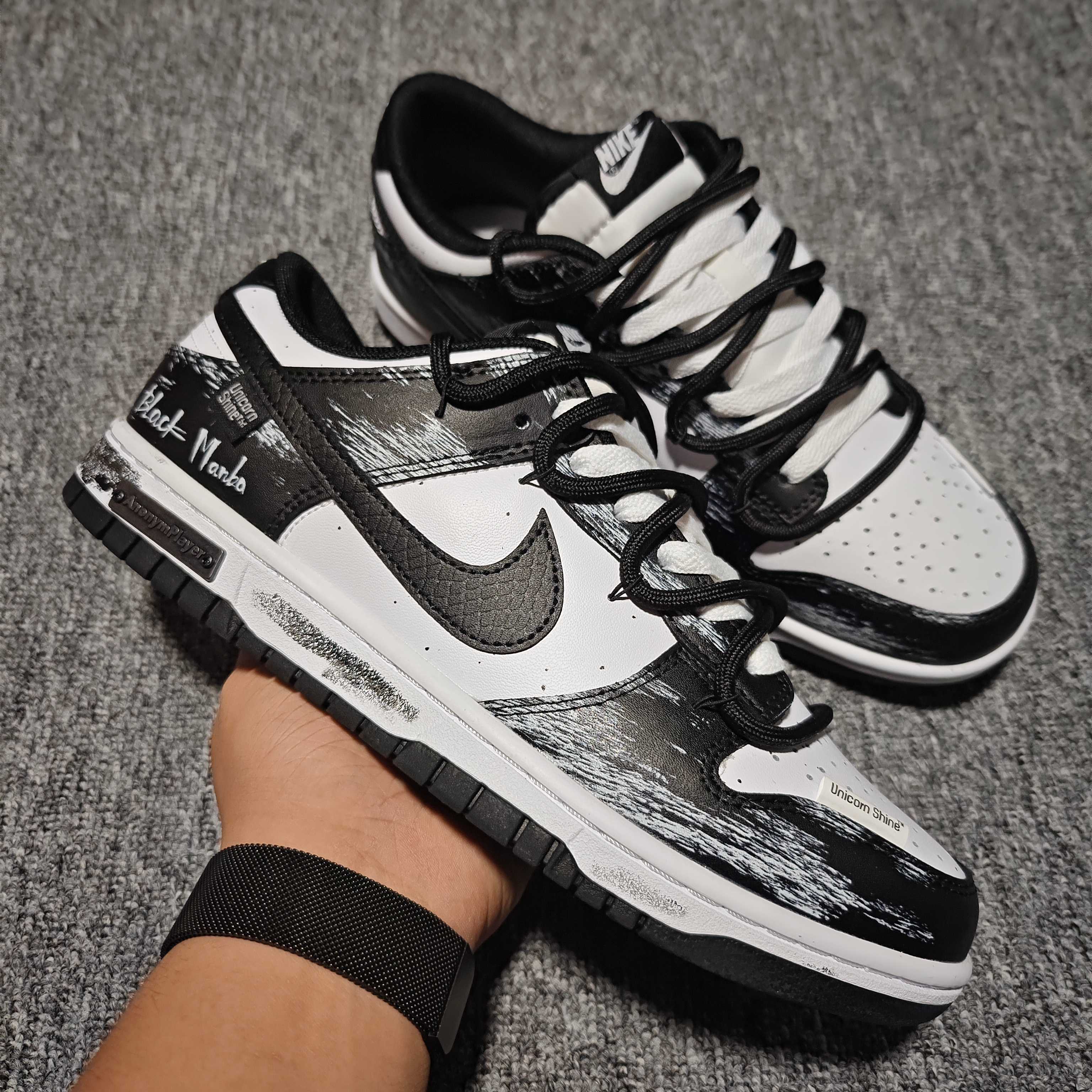  NK Dunk Low 客制款 低帮休闲板鞋 DD1391-100 尺码：40 40.5 41 42 