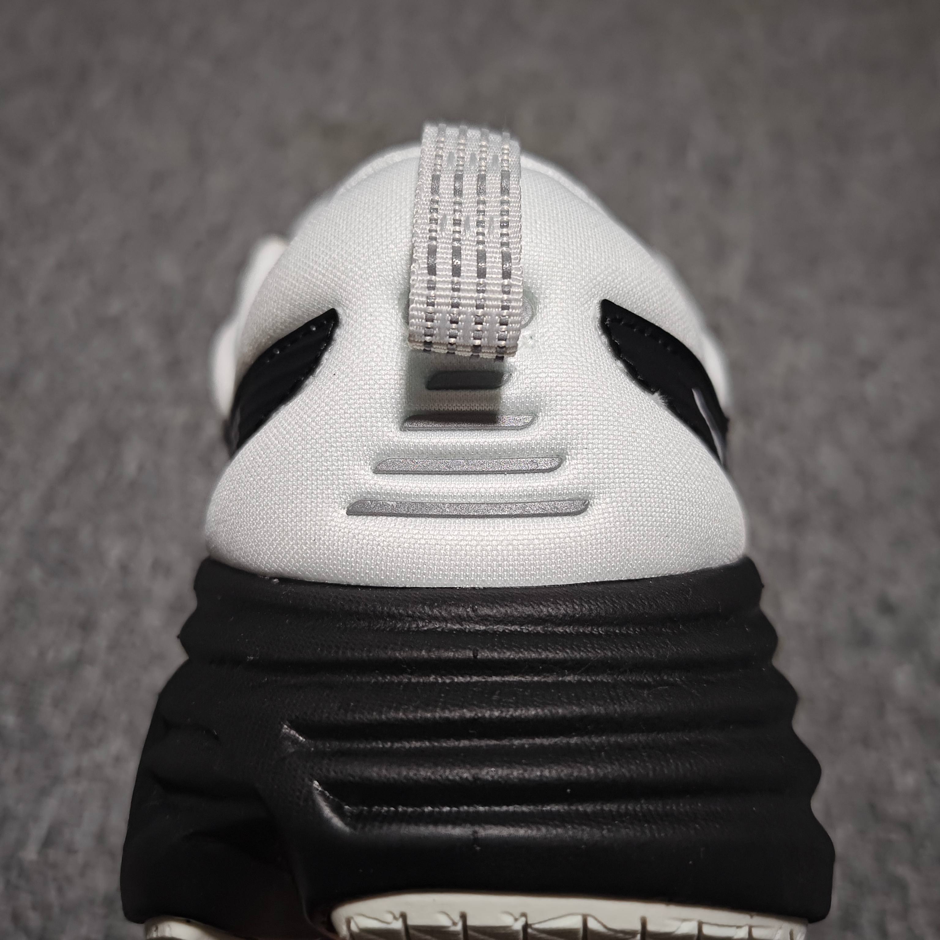  平台专供 Hoka Bondi 8 TS Caged 帮带8 网面透气跑步鞋  全新外贸订单出货 尺码