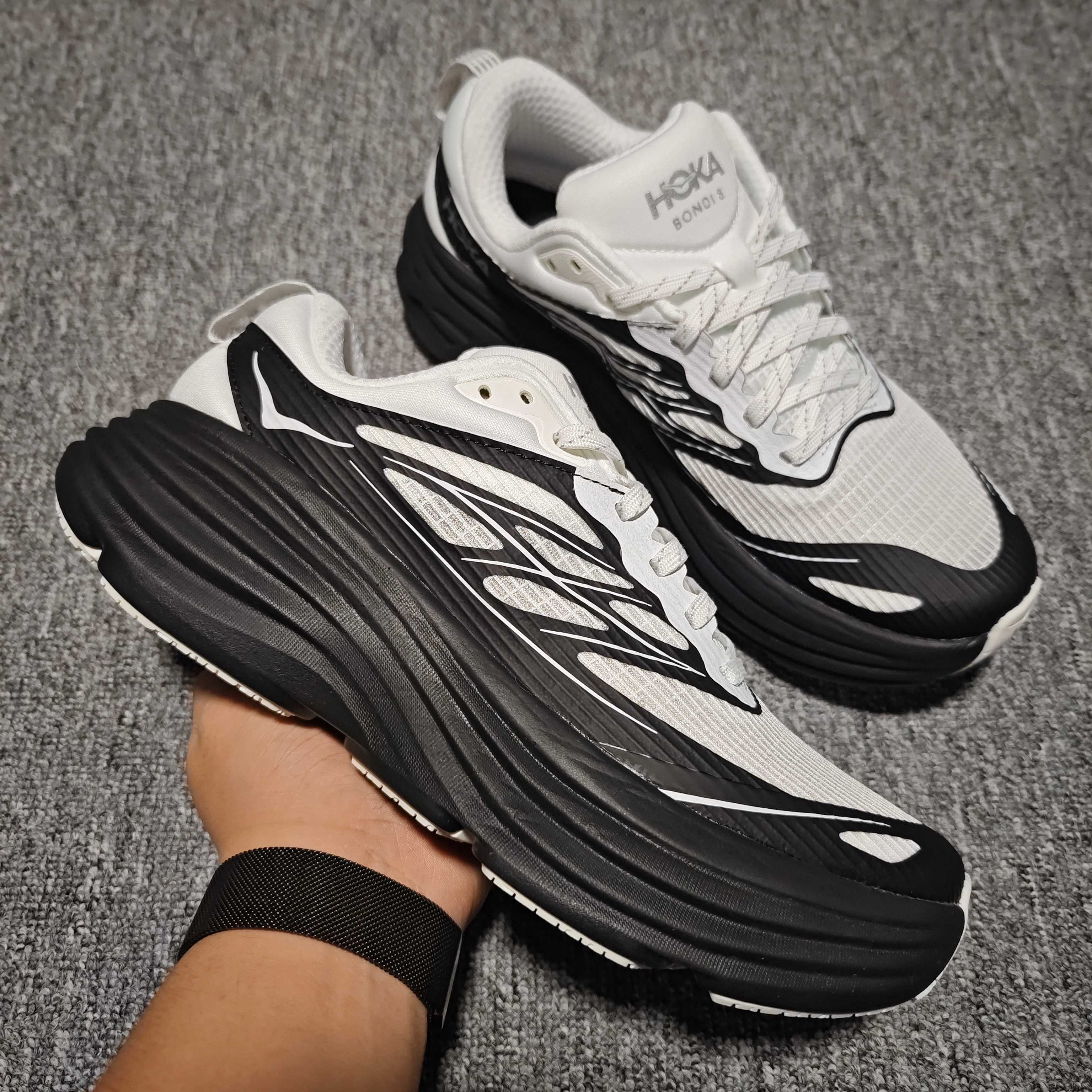  平台专供 Hoka Bondi 8 TS Caged 帮带8 网面透气跑步鞋  全新外贸订单出货 尺码