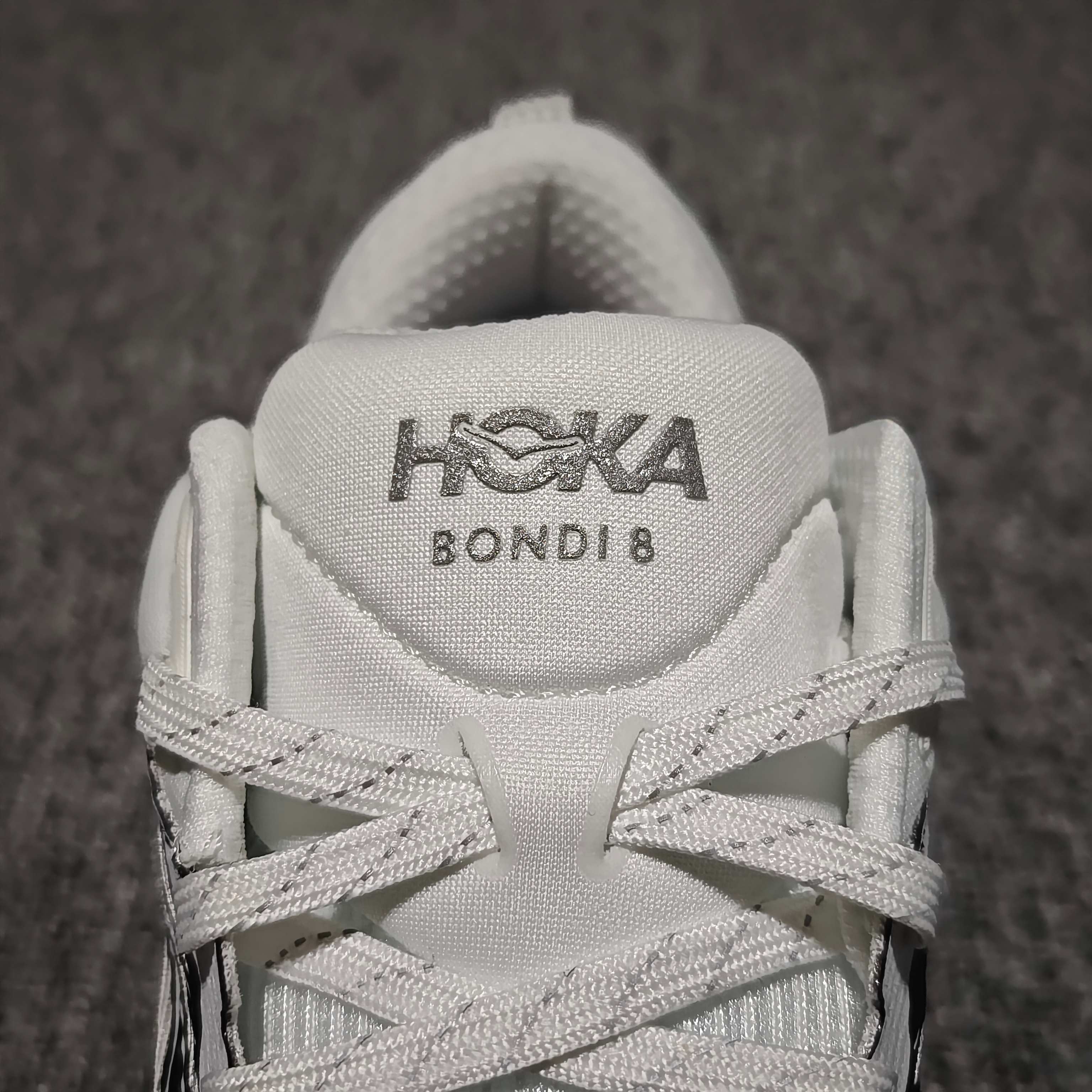  平台专供 Hoka Bondi 8 TS Caged 帮带8 网面透气跑步鞋  全新外贸订单出货 尺码