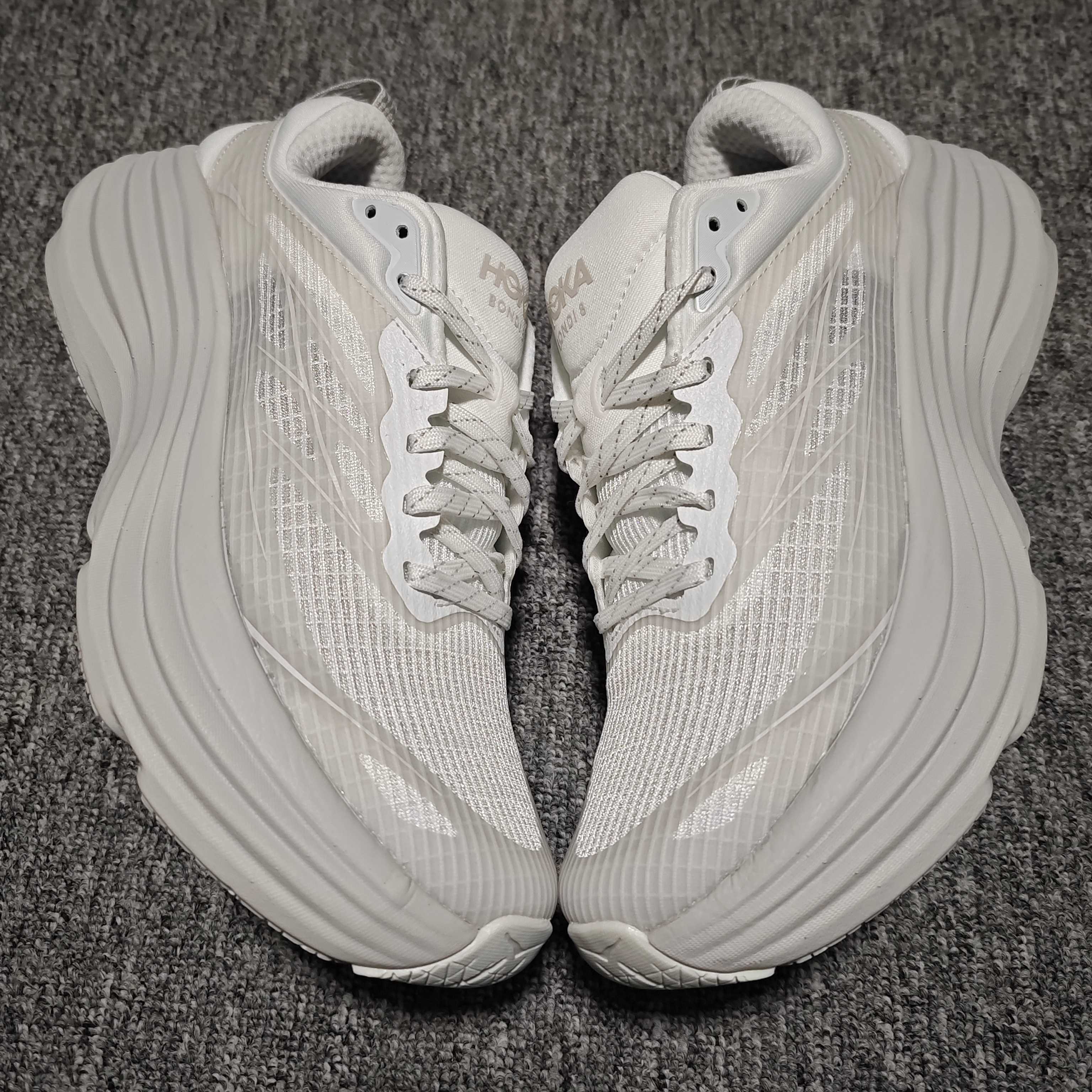  平台专供 Hoka Bondi 8 TS Caged 帮带8 网面透气跑步鞋  全新外贸订单出货 尺码