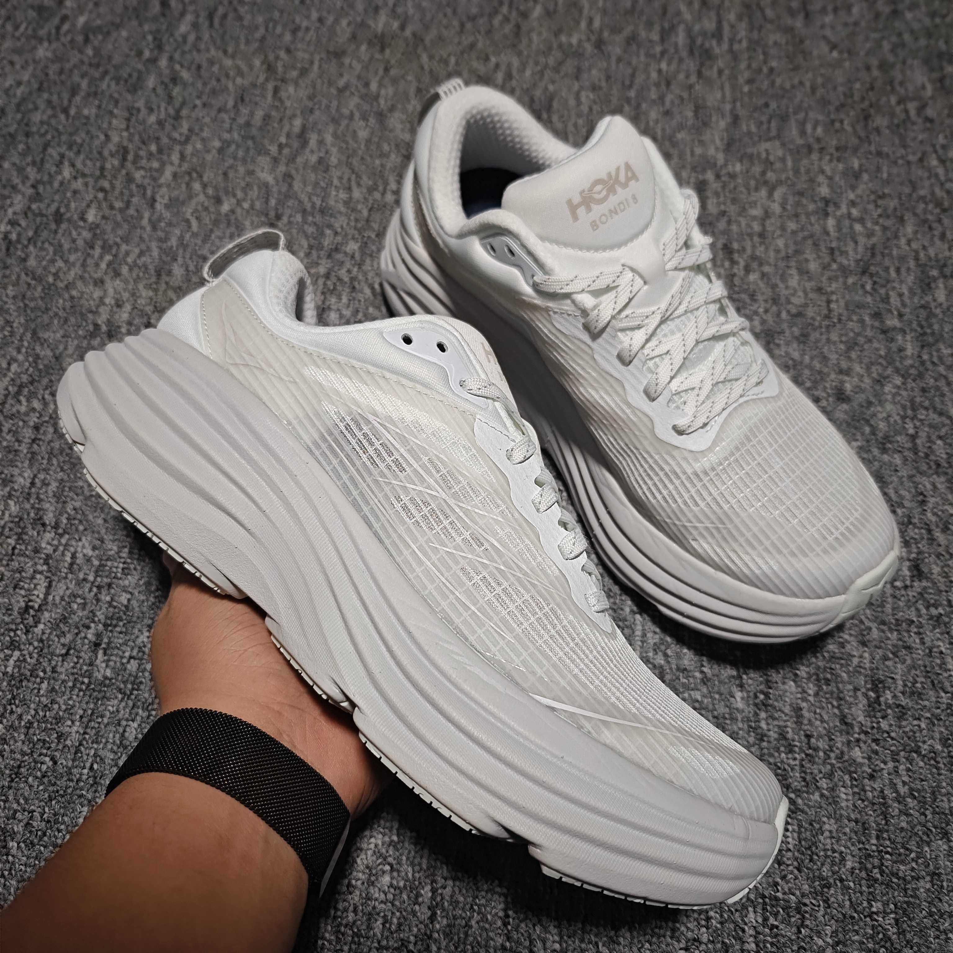  平台专供 Hoka Bondi 8 TS Caged 帮带8 网面透气跑步鞋  全新外贸订单出货 尺码