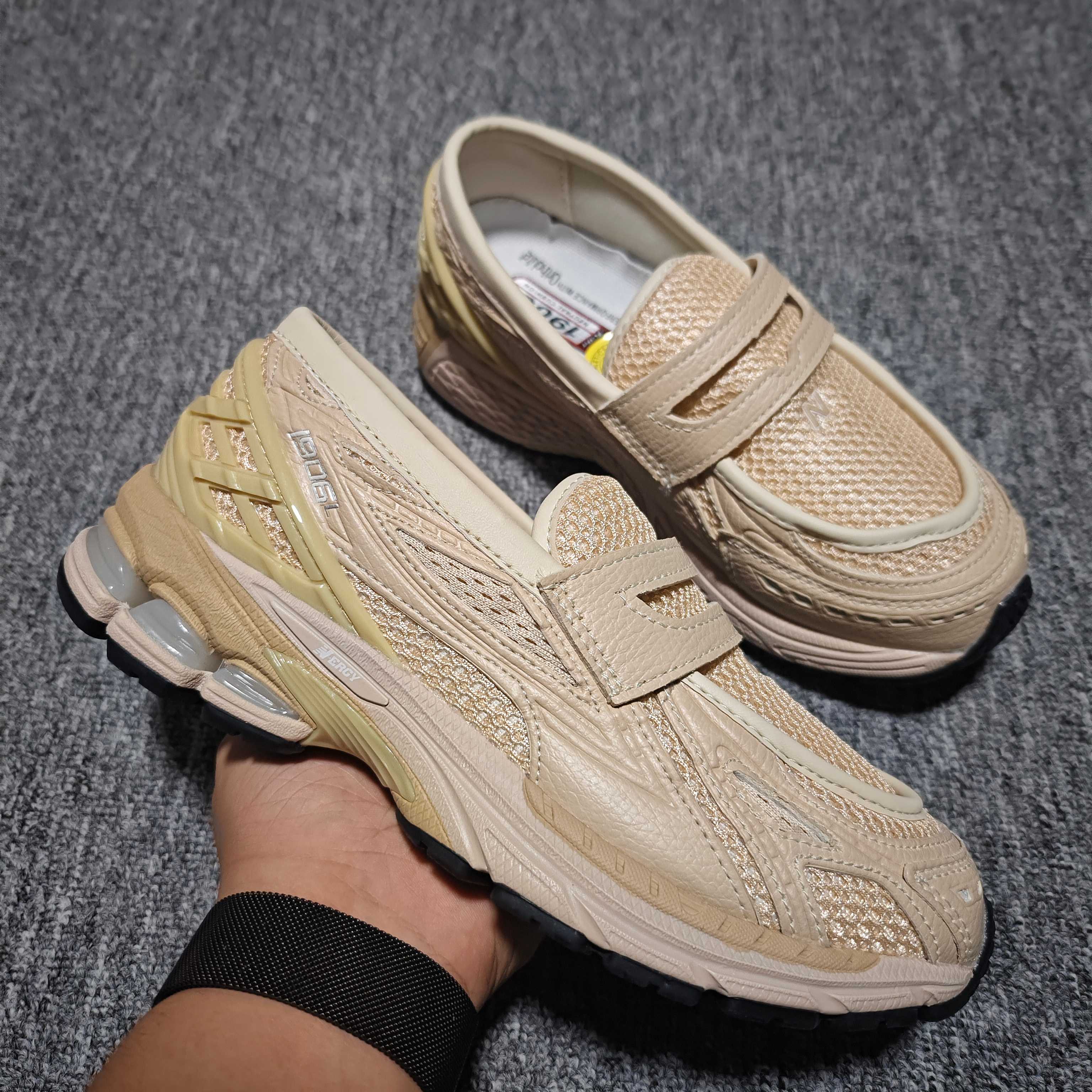  New Balance 新百伦 复古休闲跑步鞋 U1906LNU 尺码：36 37 37.5 38 3