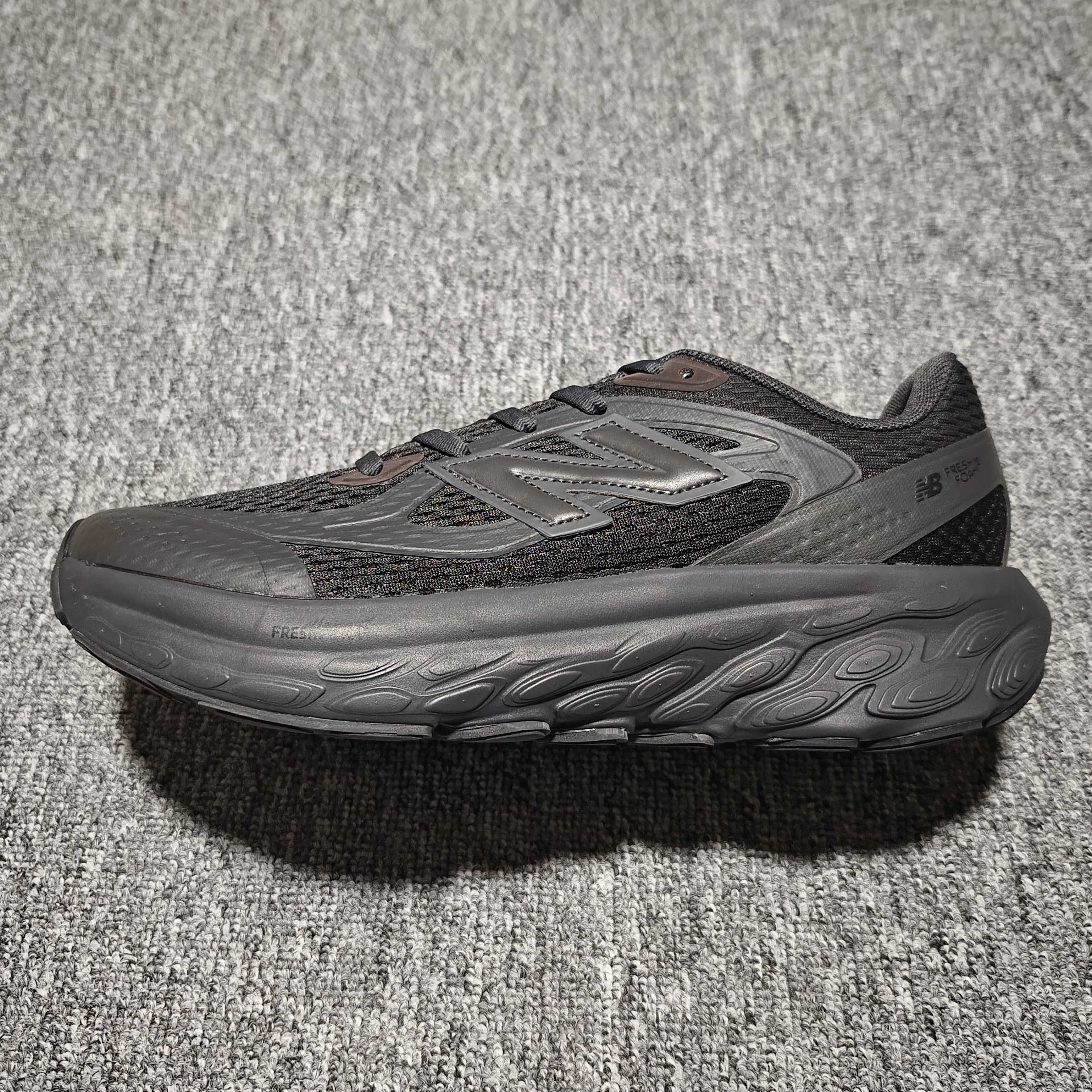 New Balance TRN 新百伦 UTRNWD 运动休闲跑步鞋 尺码：36 37 37.5 38