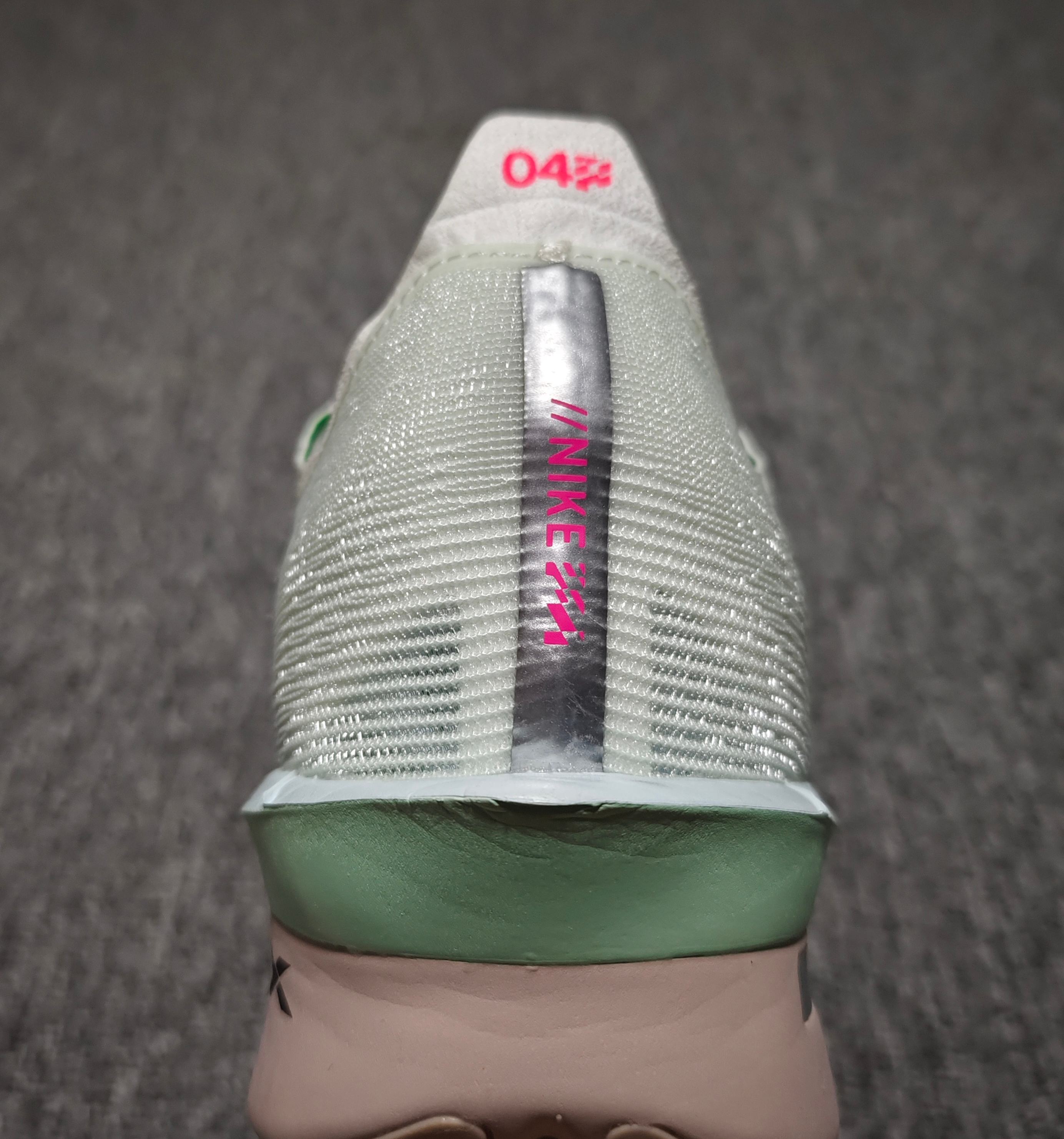  NK Vaporfly Next %4 超轻网面跑步鞋 HF6414-101 尺码：36 36.5 3