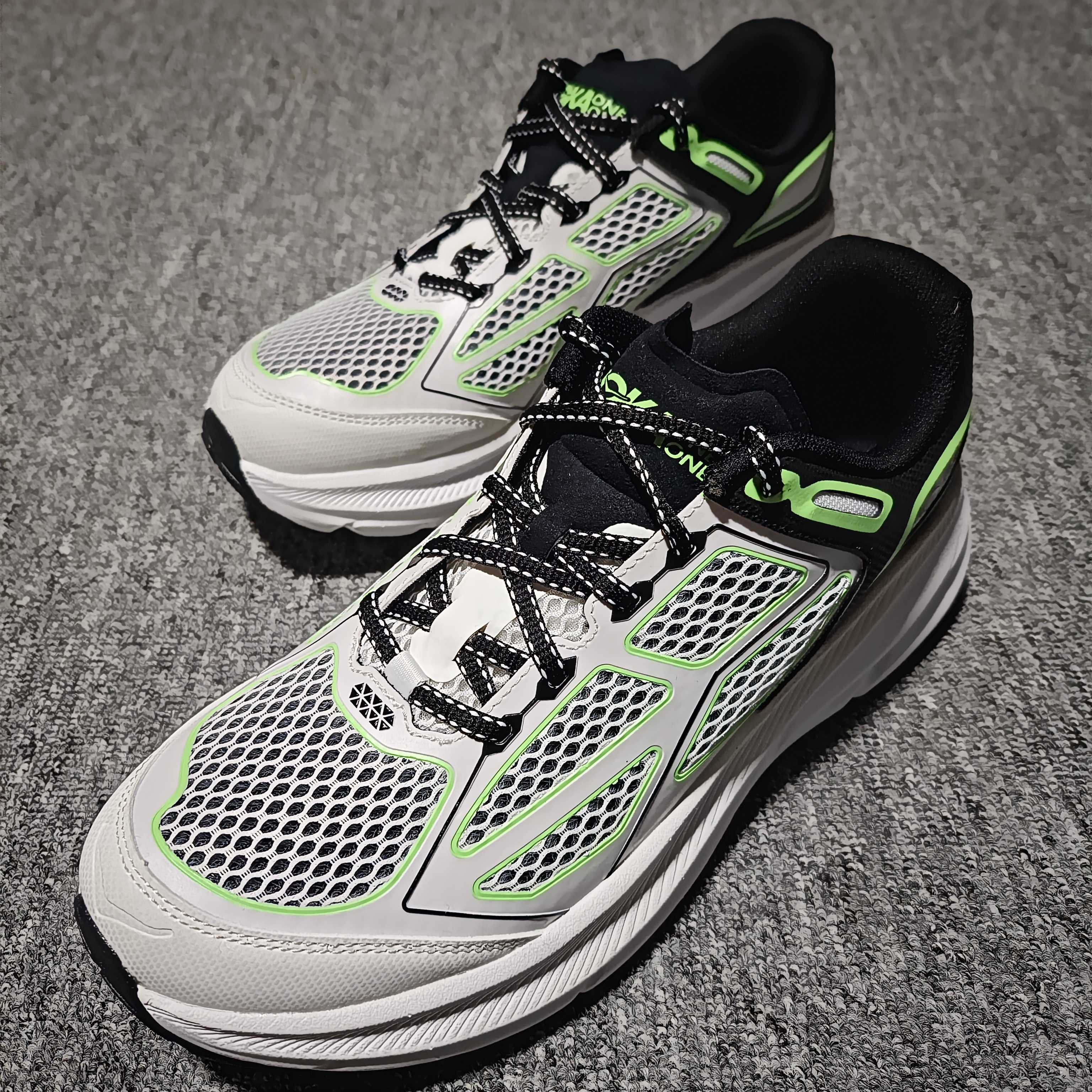  平台专供 Hoka Clifton One 9 网面透气跑步鞋  全新外贸订单出货 尺码： 36 36
