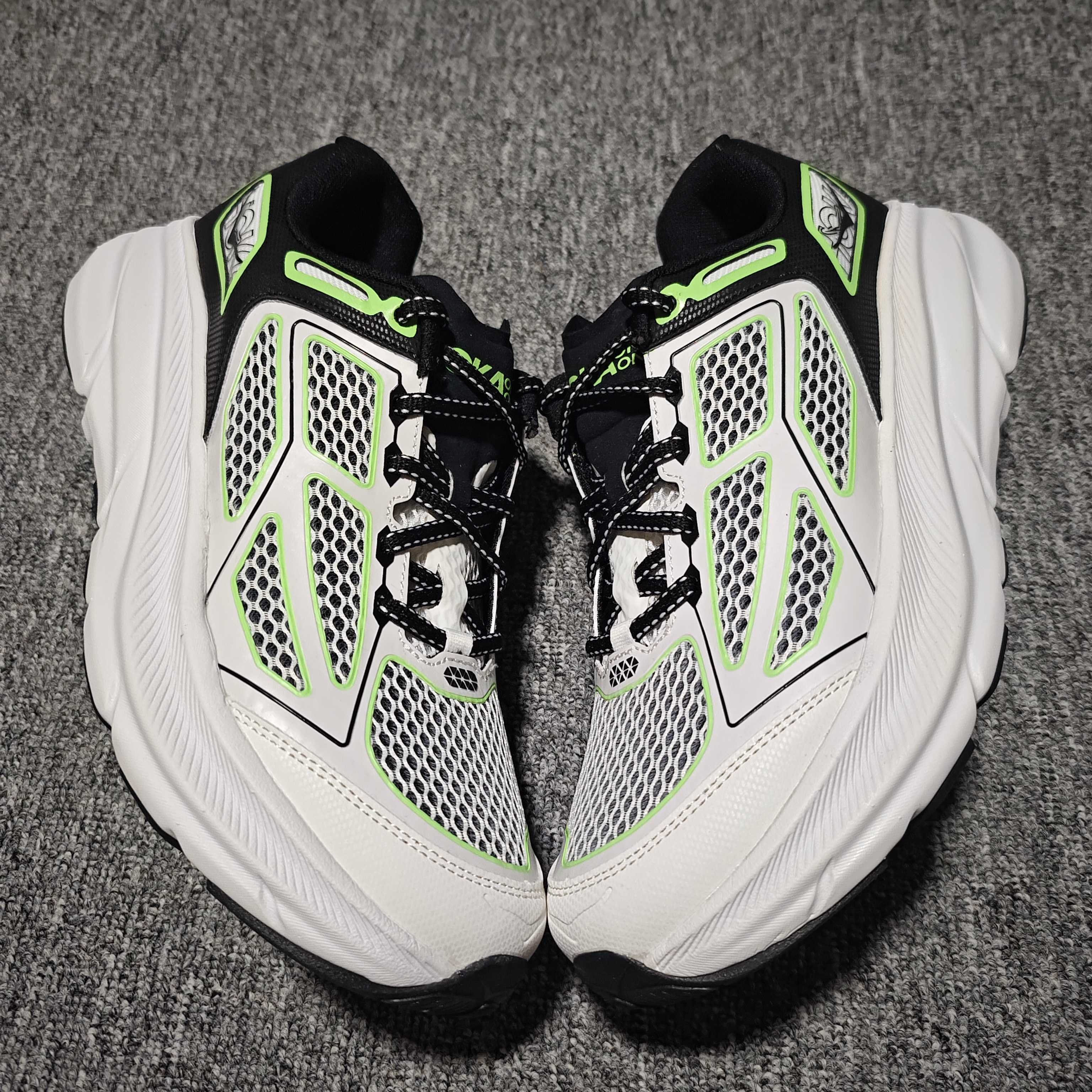  平台专供 Hoka Clifton One 9 网面透气跑步鞋  全新外贸订单出货 尺码： 36 36