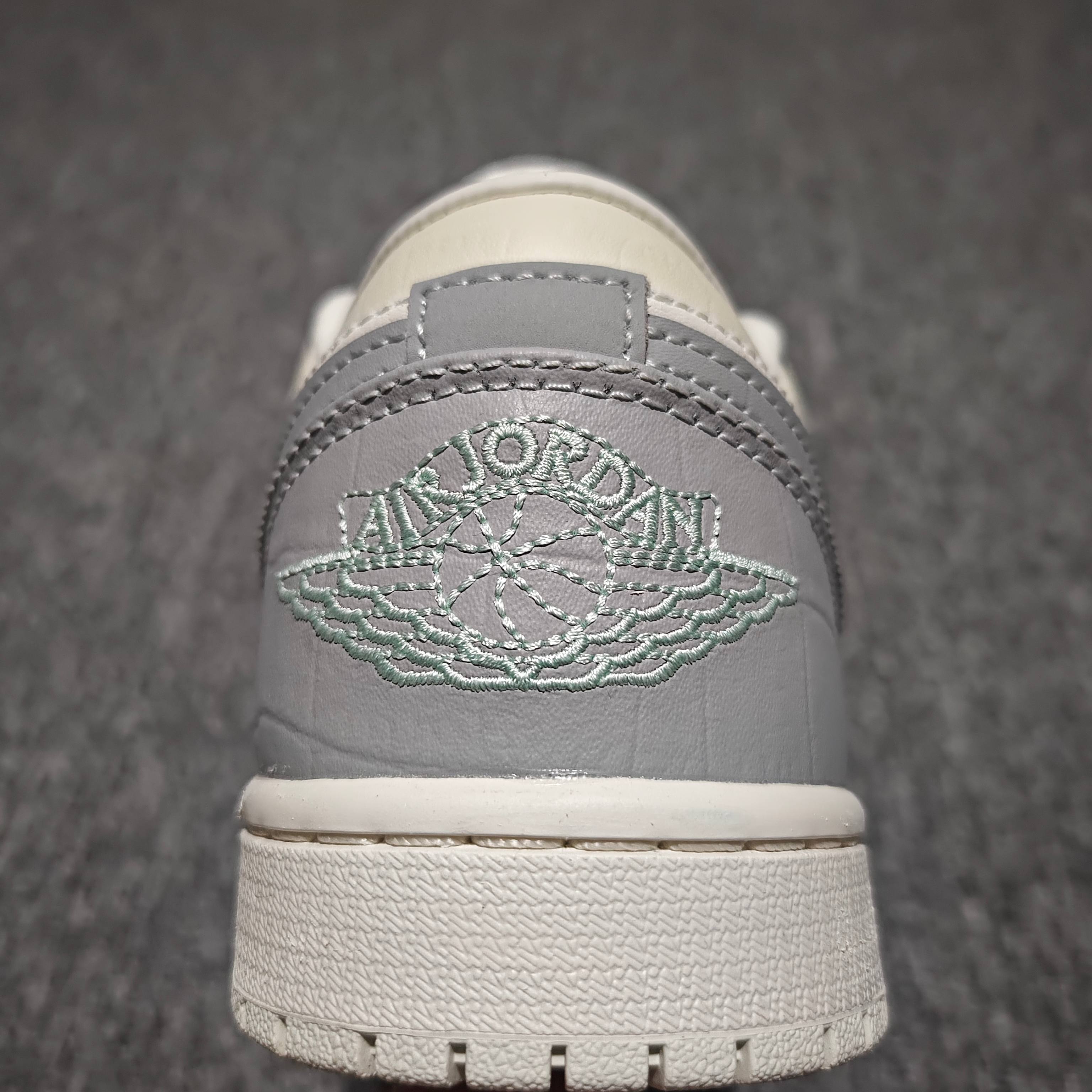 Air Jordan 1 Low AJ1乔1低帮 IO2242-101 目前市售最高品质出货 原鞋开发