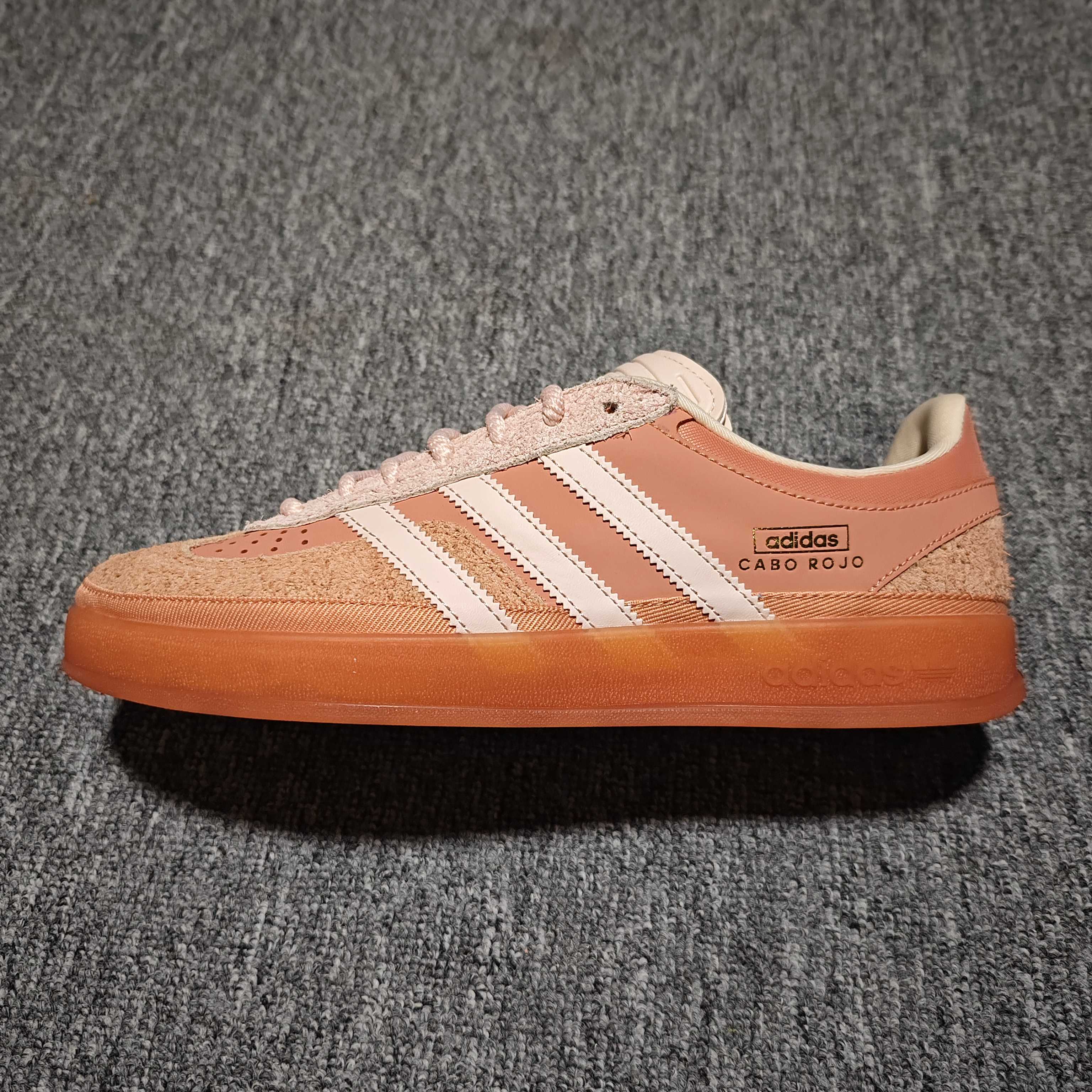  纯原 Bad Bunny x AD 阿迪 Gazelle Indoor 坏痞兔联名低帮运动休闲板鞋 J