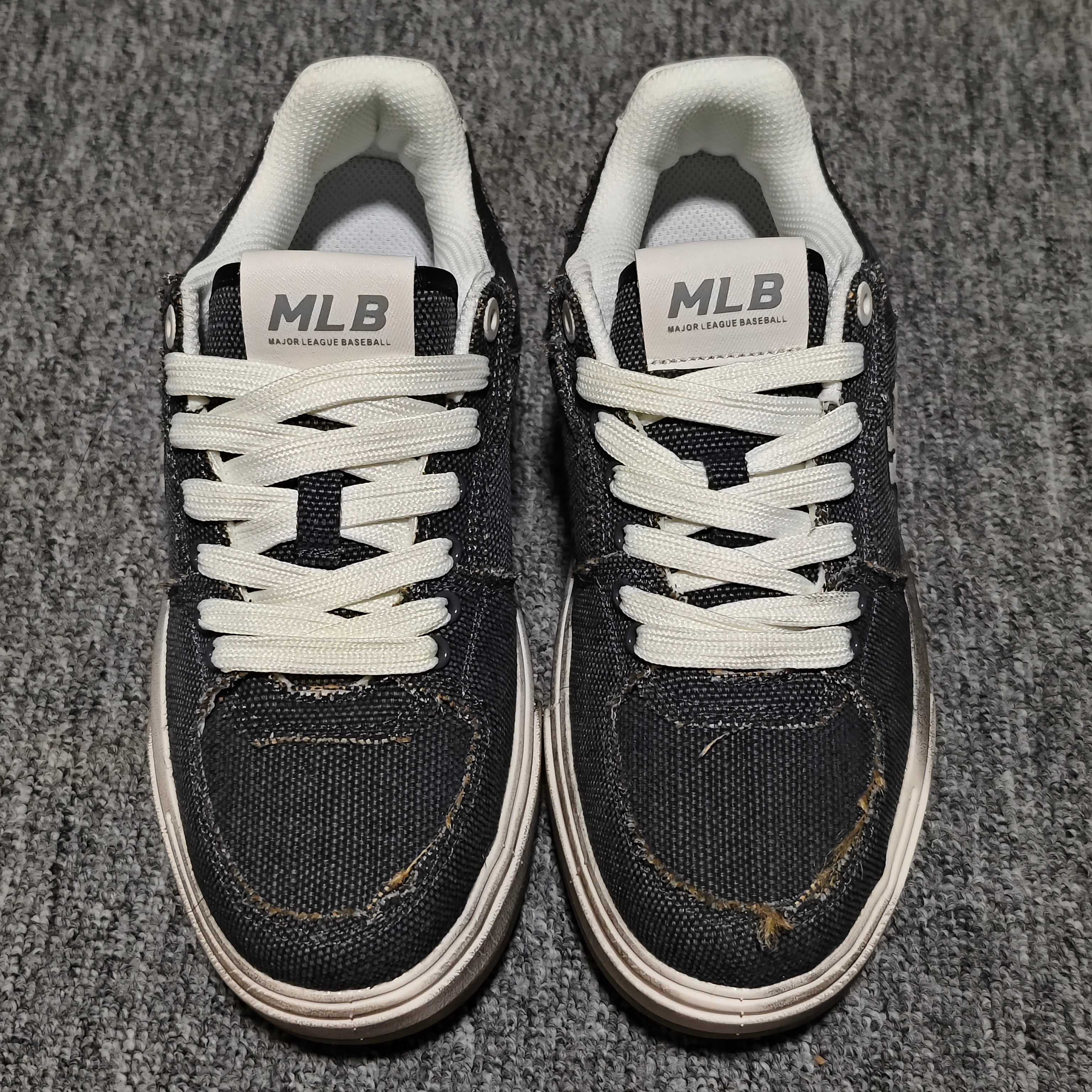   MLB Chunky Liner Denim Vintage 低帮休闲运动鞋 尺码：35 36 36