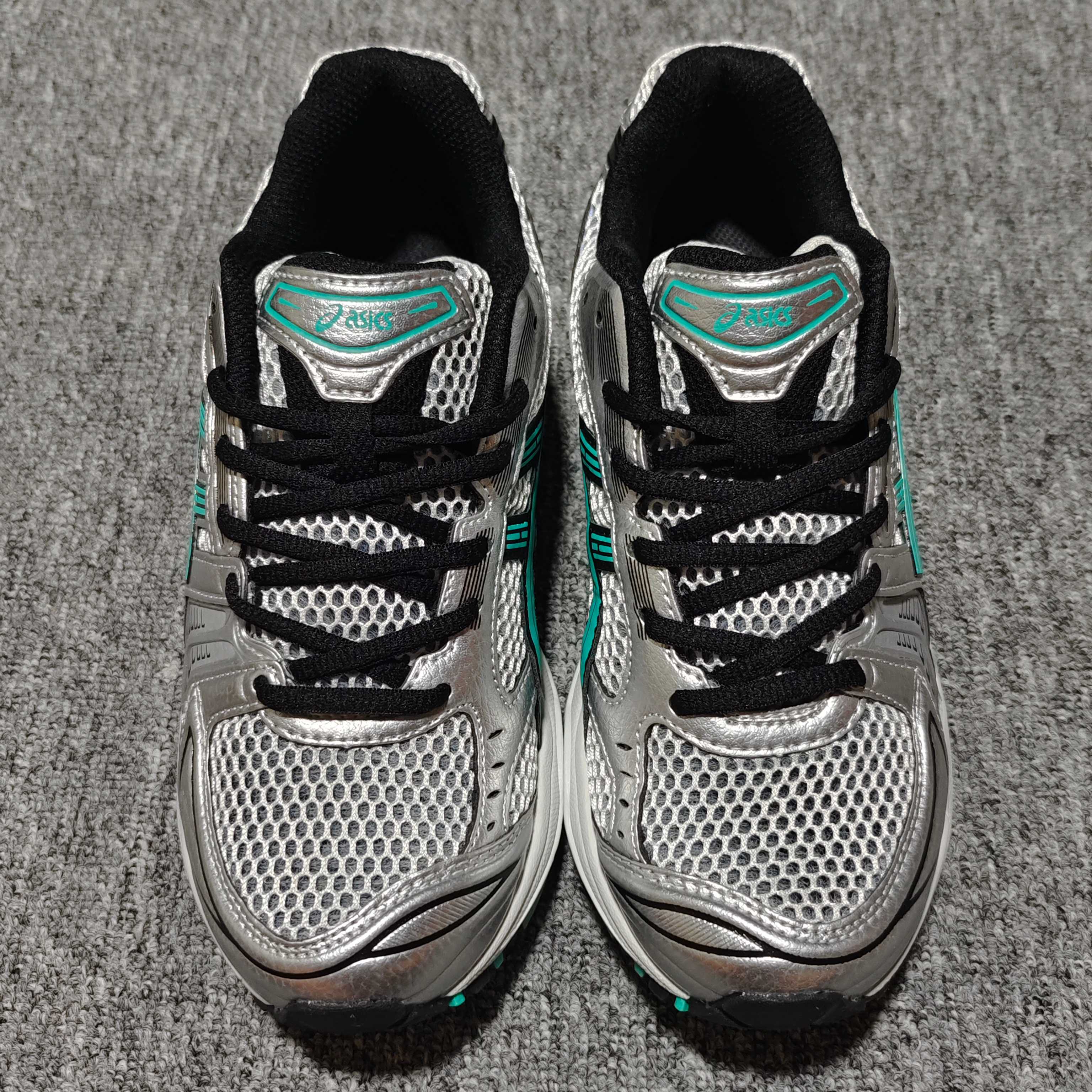   Asics 亚瑟士 GEL-Kayano 14 低帮运动休闲跑步鞋 1203A740-101 尺码：