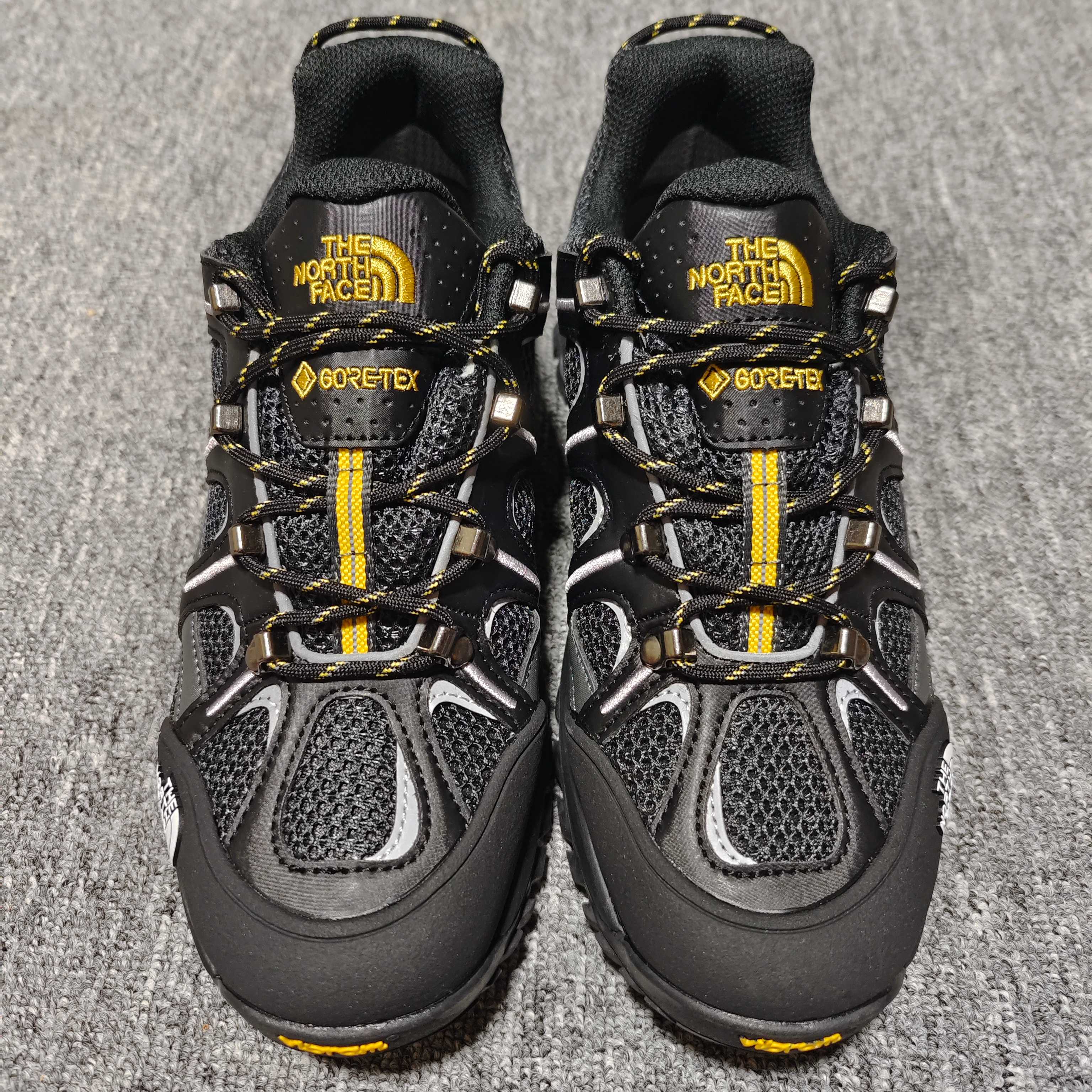   The North Face 北面 Hedgehog 06 越野跑步鞋 搭载超临界发泡中底 尺码：3
