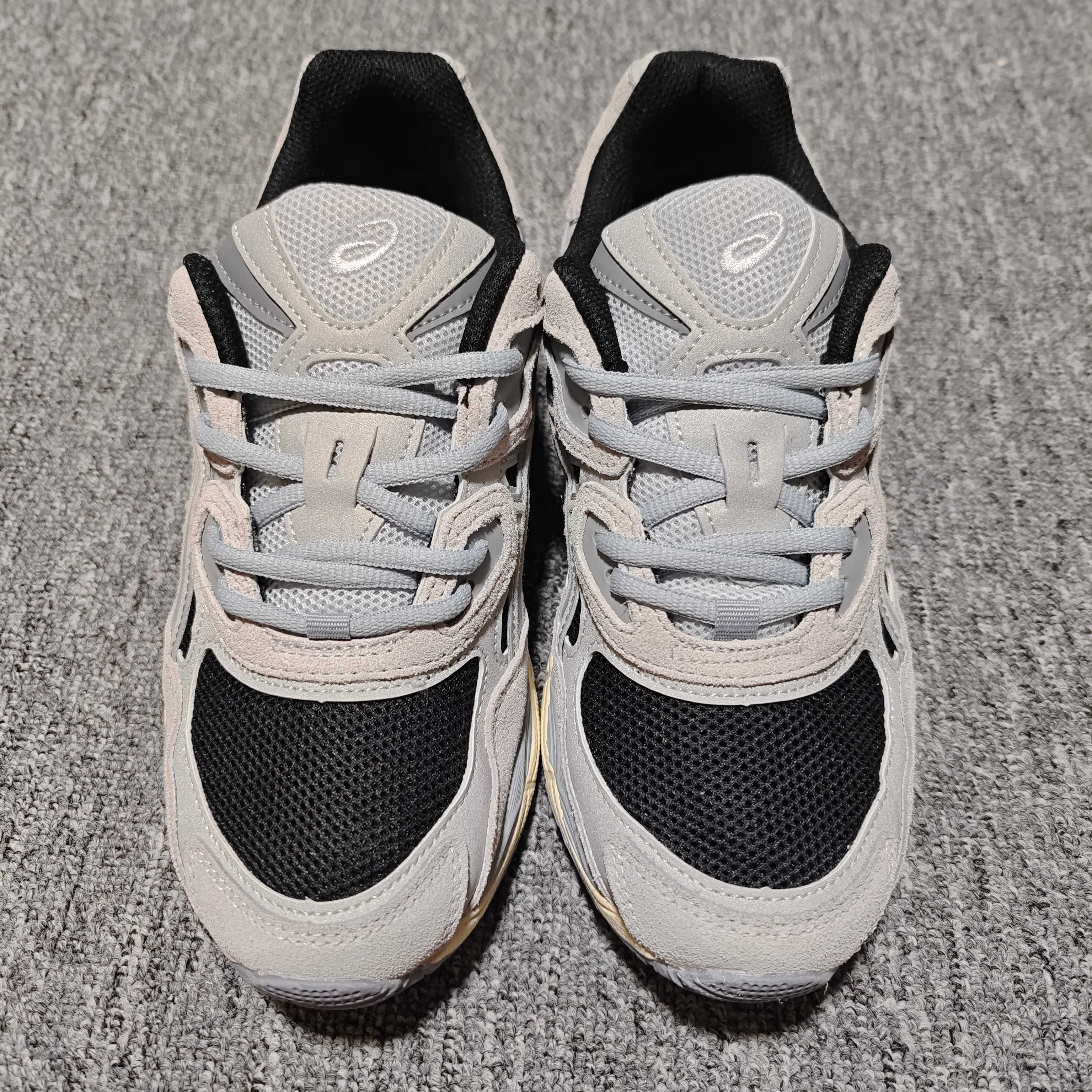   Asics 亚瑟士 GEL-NYC 低帮运动休闲跑步鞋 1203A383-004 外贸平台专供 大厂