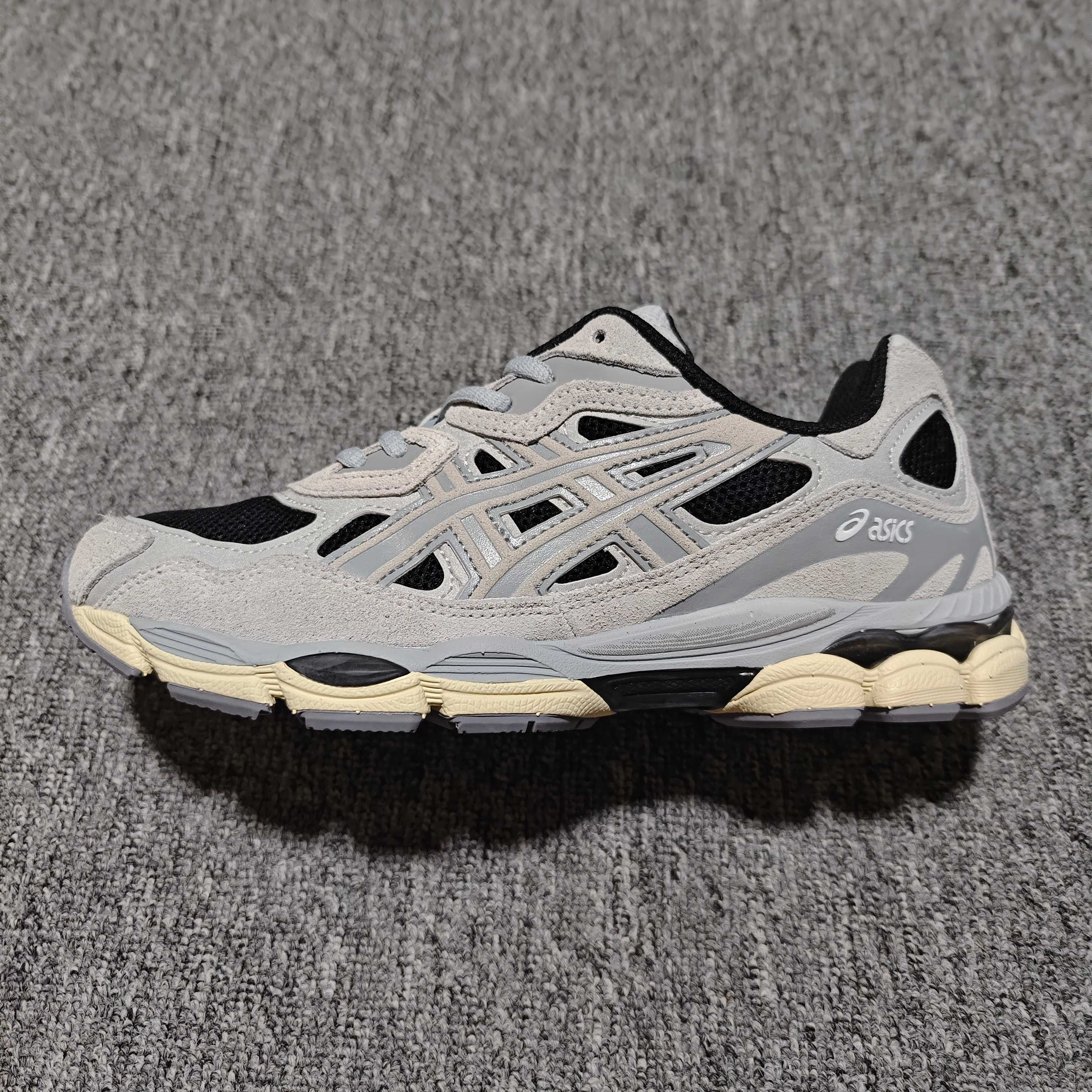   Asics 亚瑟士 GEL-NYC 低帮运动休闲跑步鞋 1203A383-004 外贸平台专供 大厂