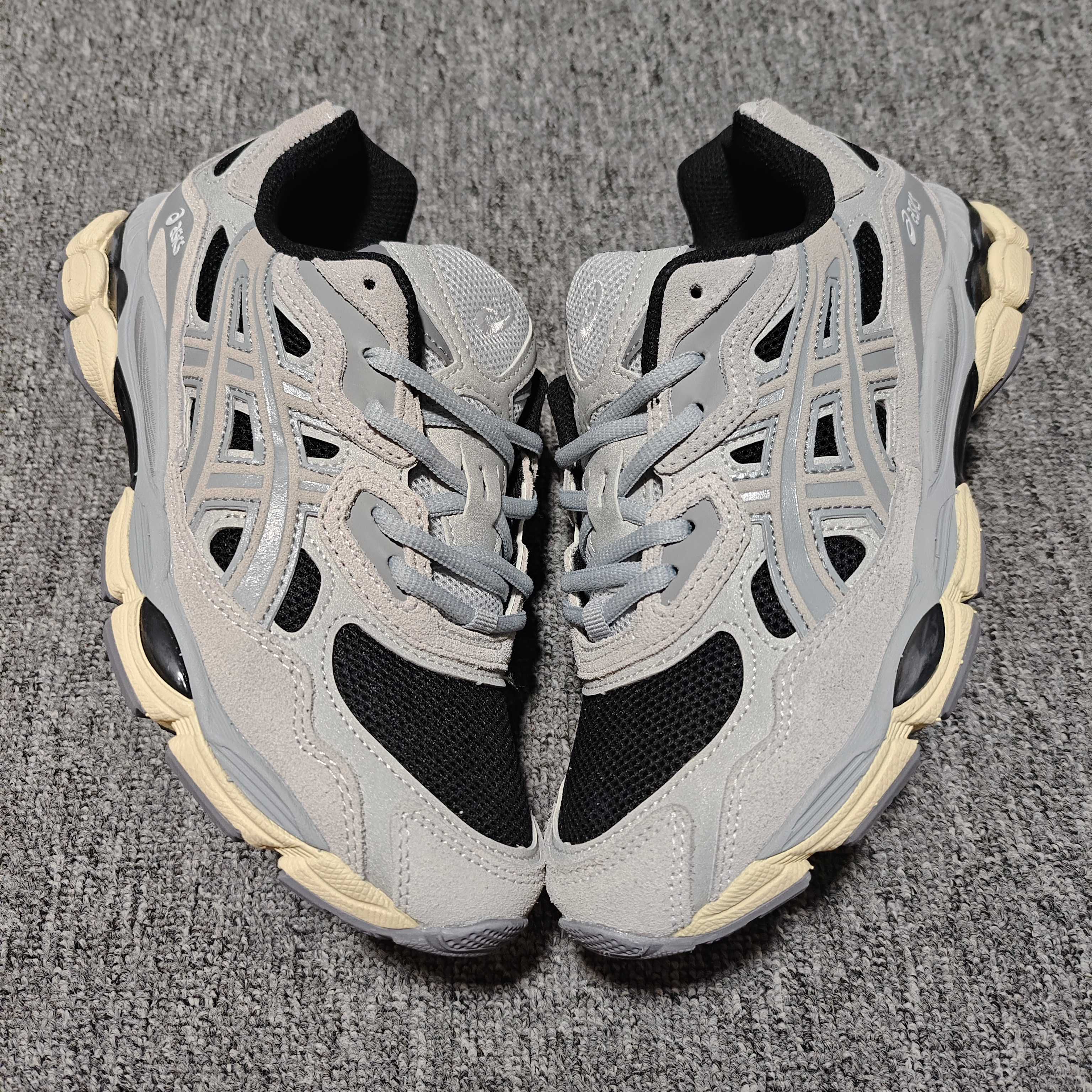   Asics 亚瑟士 GEL-NYC 低帮运动休闲跑步鞋 1203A383-004 外贸平台专供 大厂