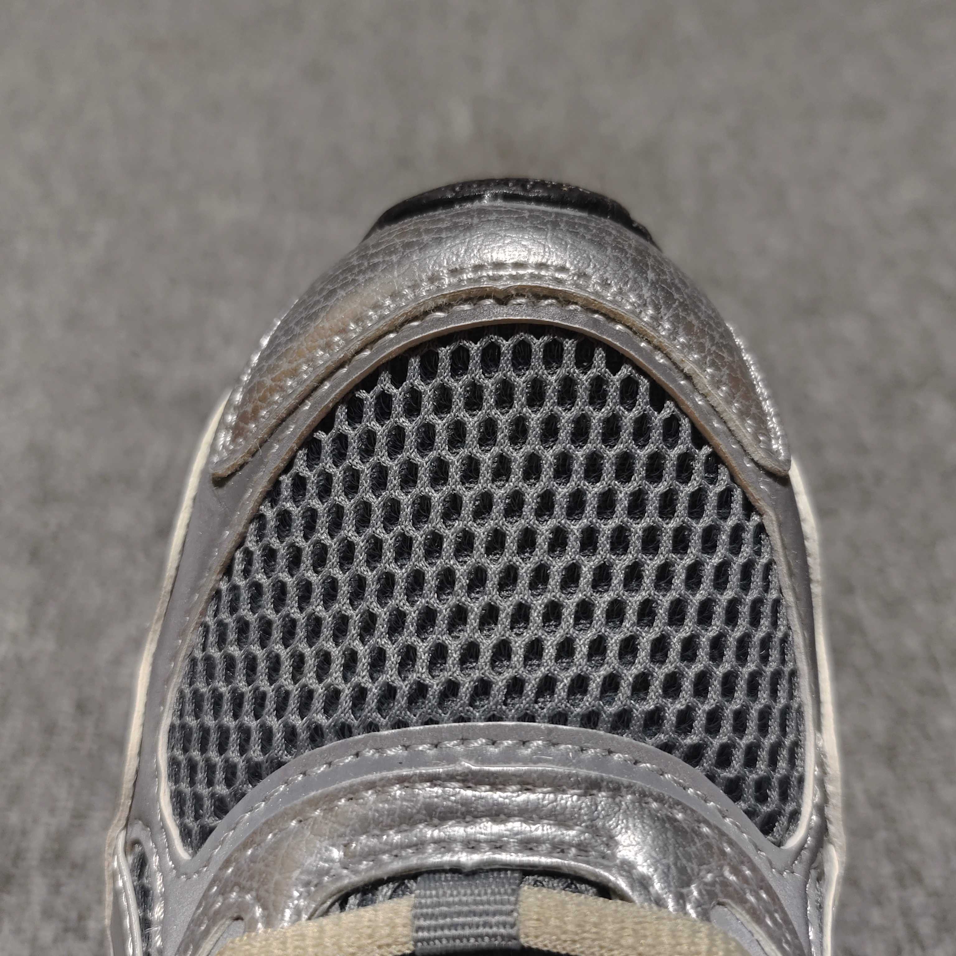   Asics 亚瑟士 GEL-NYC 低帮运动休闲跑步鞋 1203A581-020 外贸平台专供 大厂